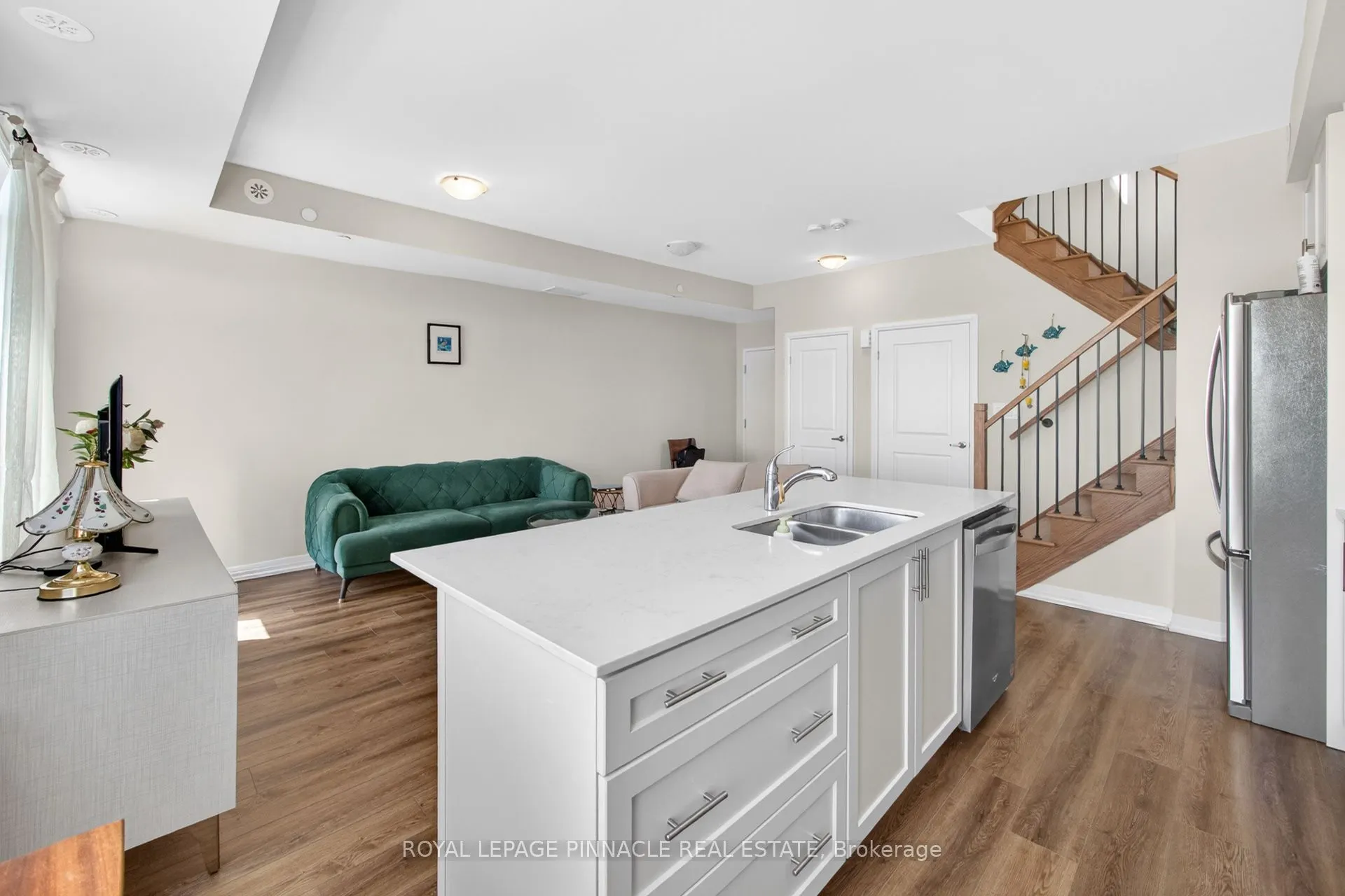 1585 Rose Way #103
