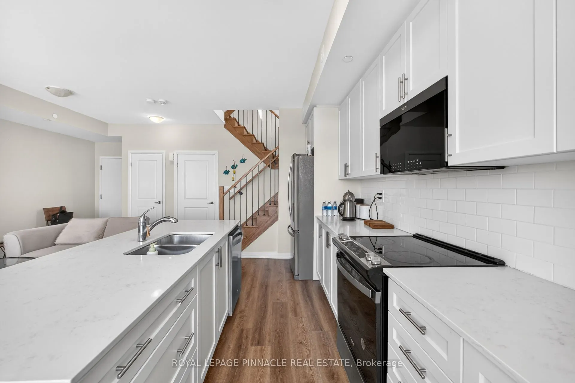 1585 Rose Way #103