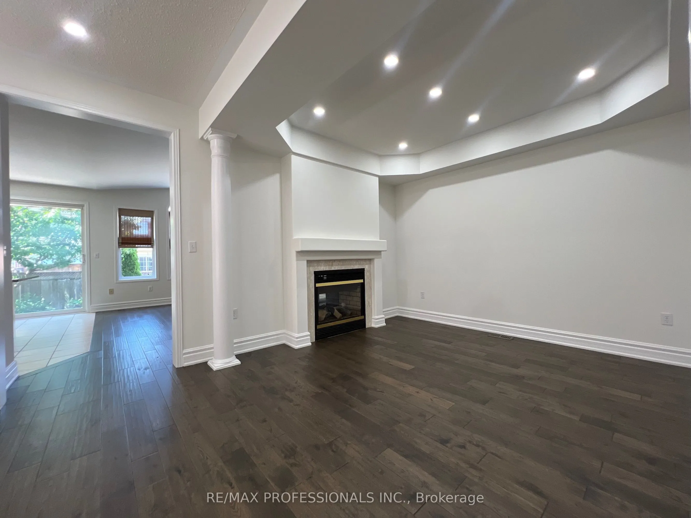 3895 Henrietta Way