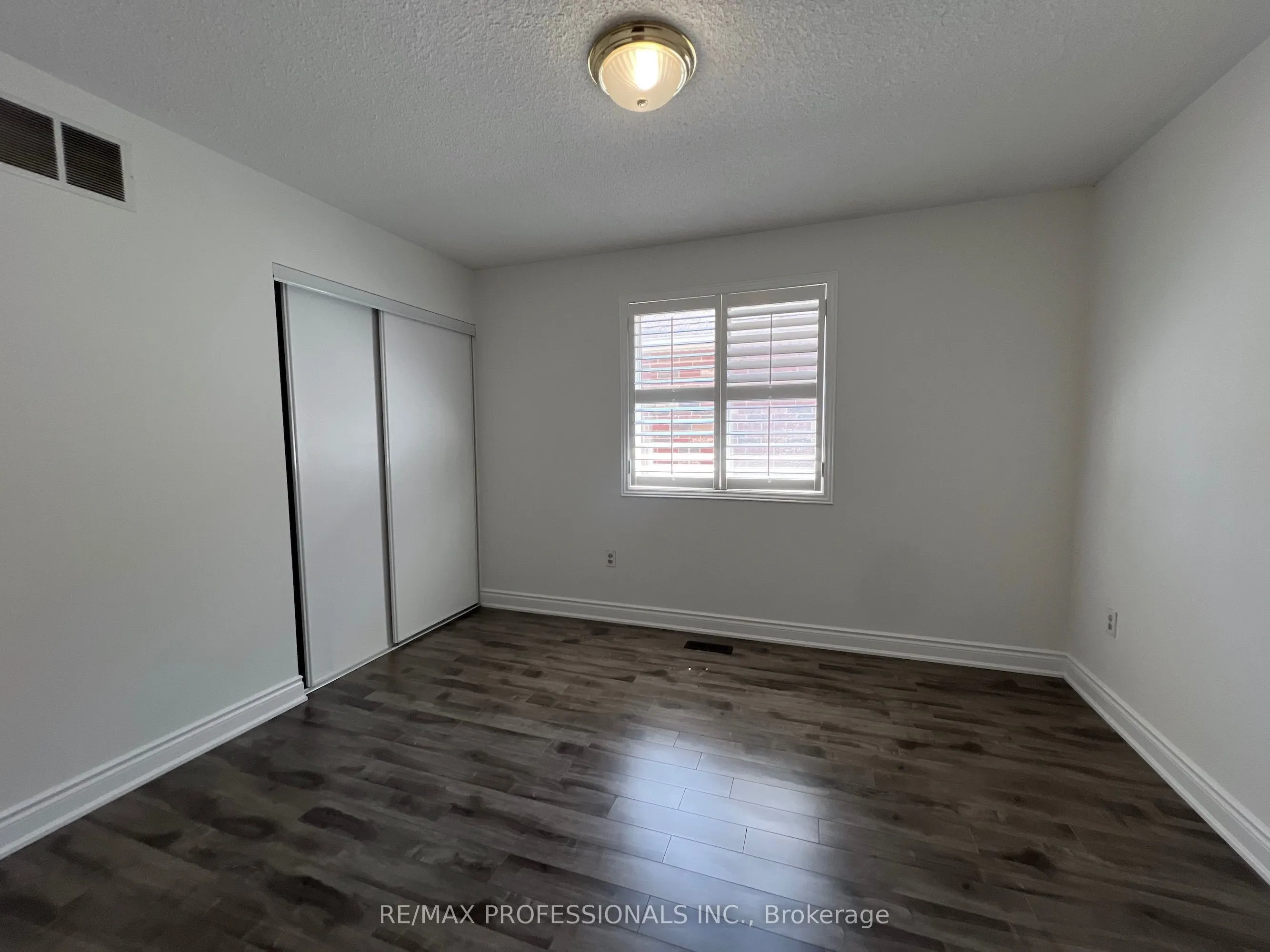 3895 Henrietta Way