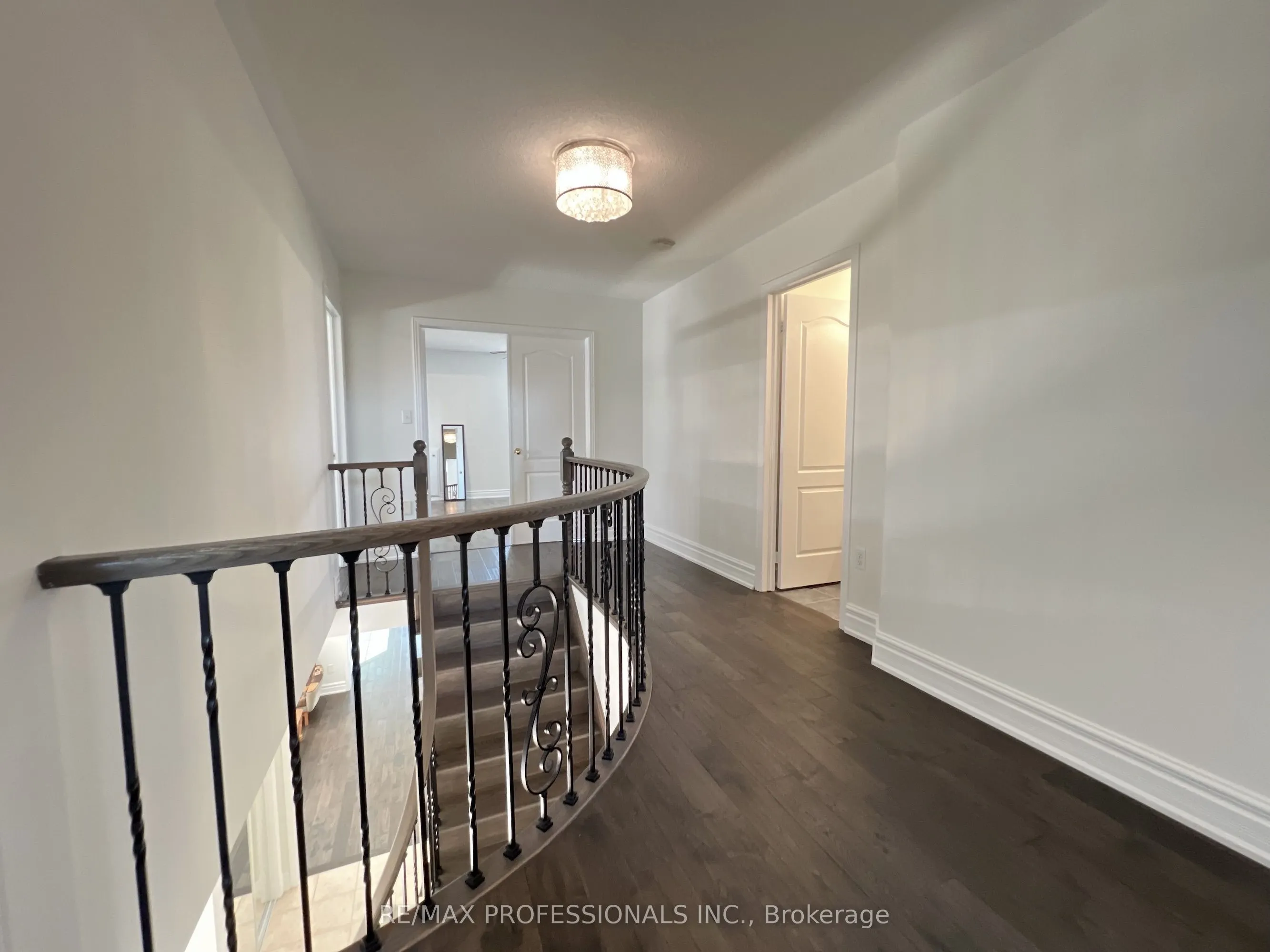 3895 Henrietta Way