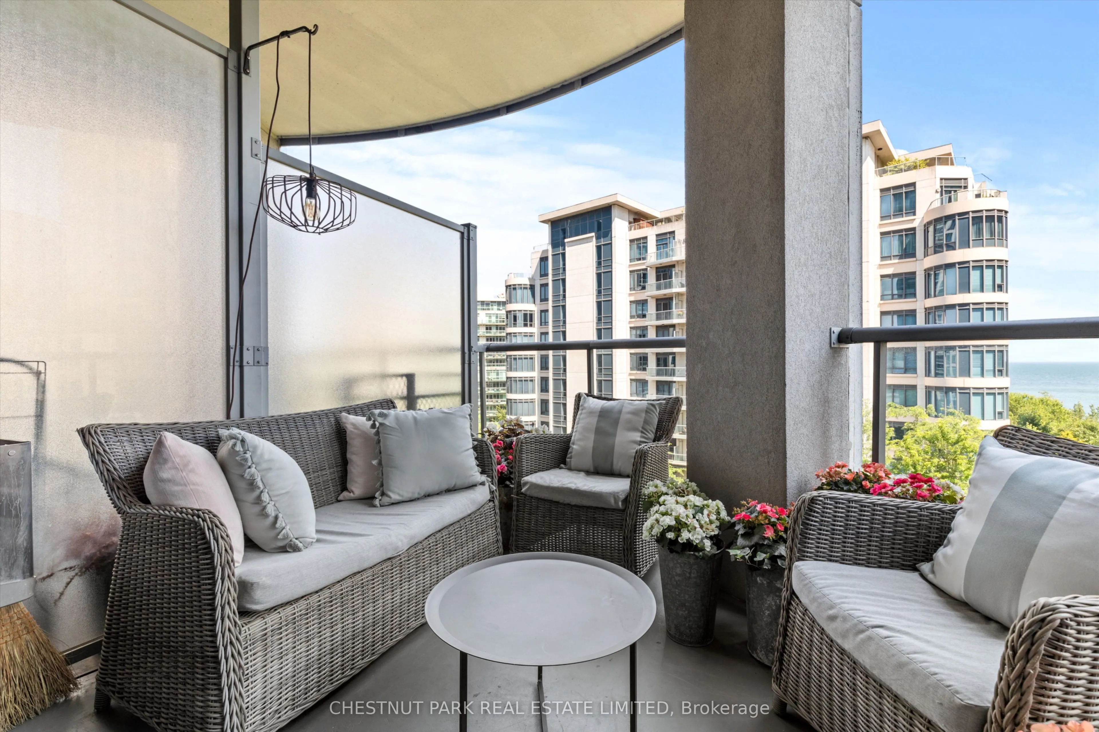 2087 Lake Shore Boulevard W #604