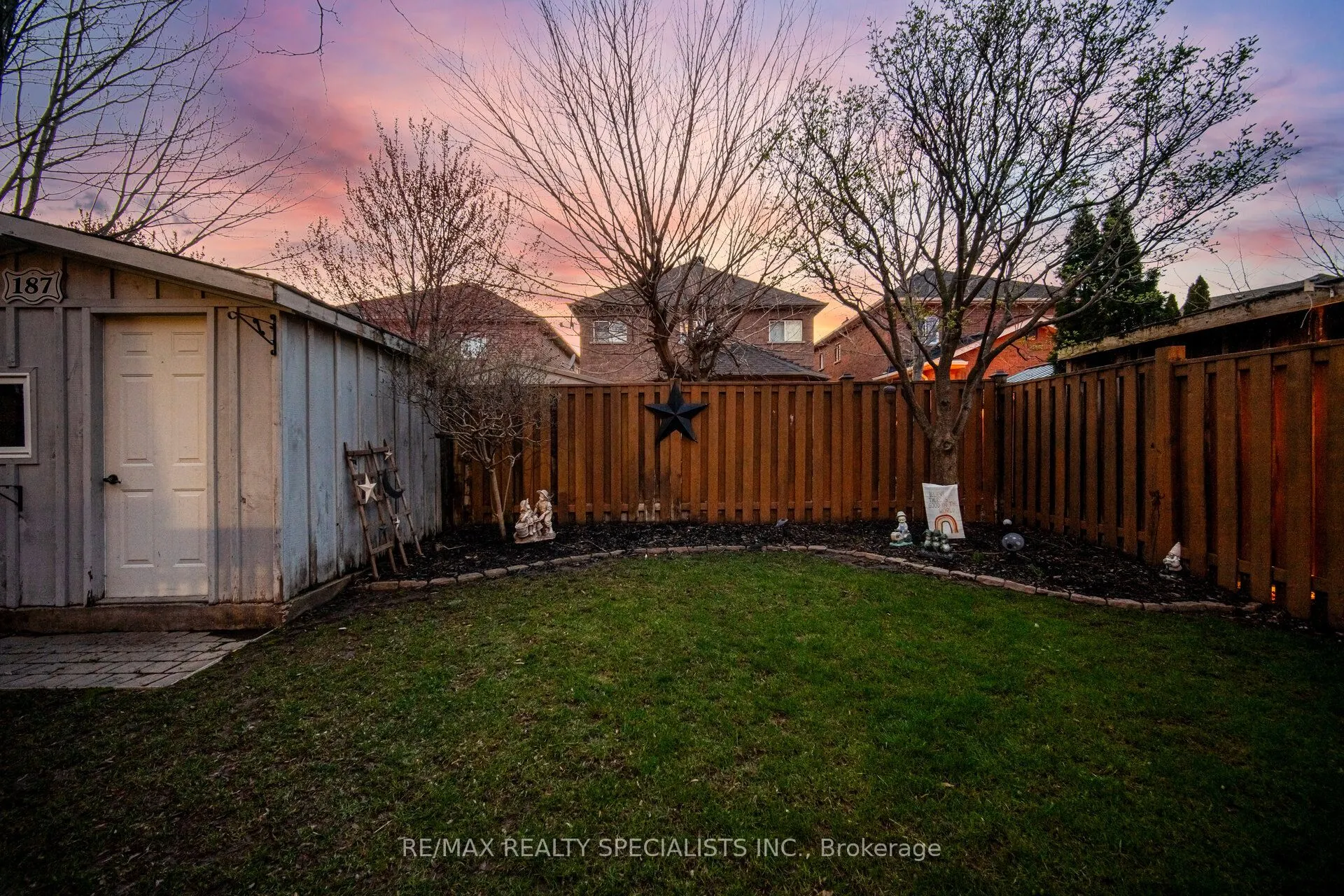187 Cooke Crescent