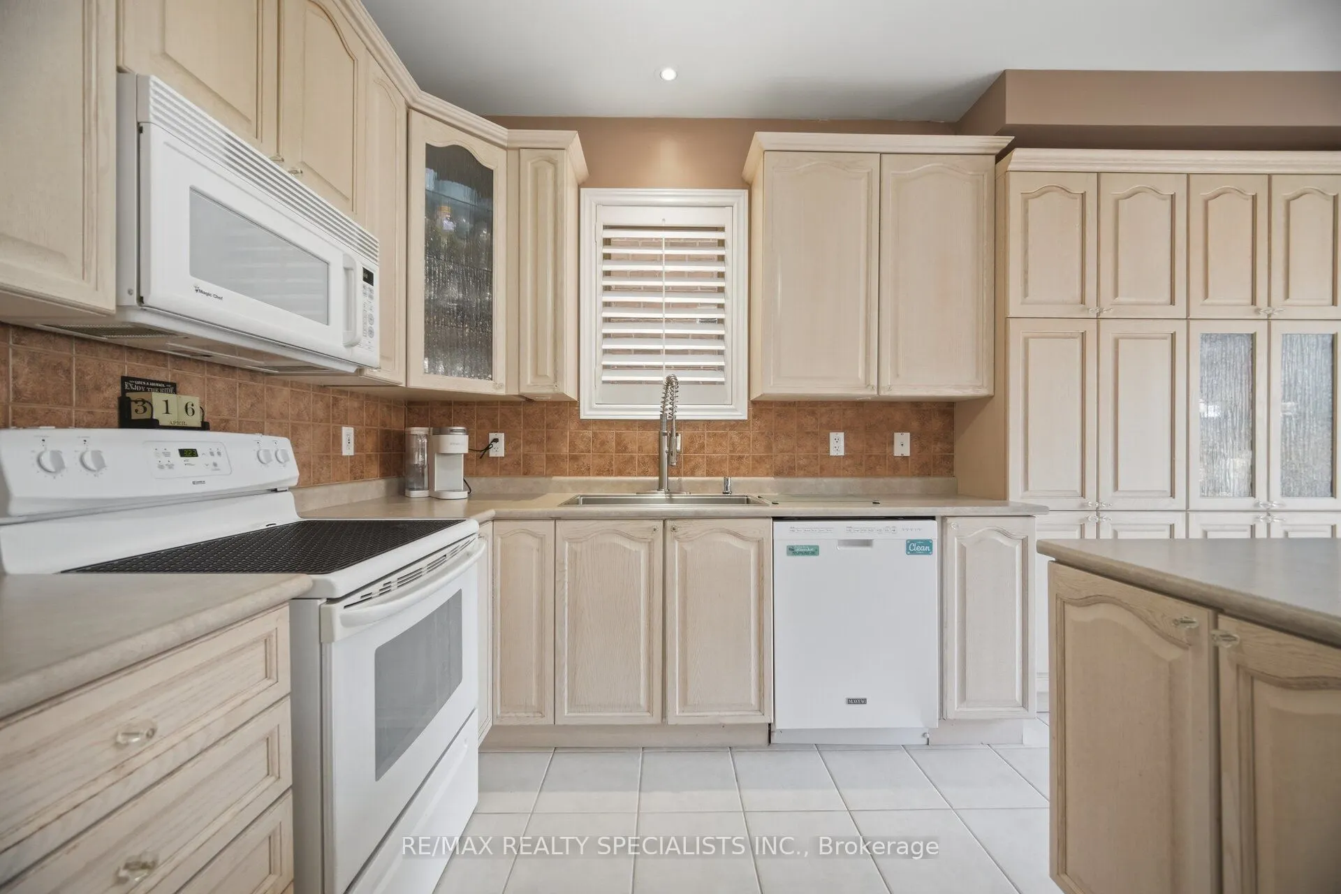 187 Cooke Crescent