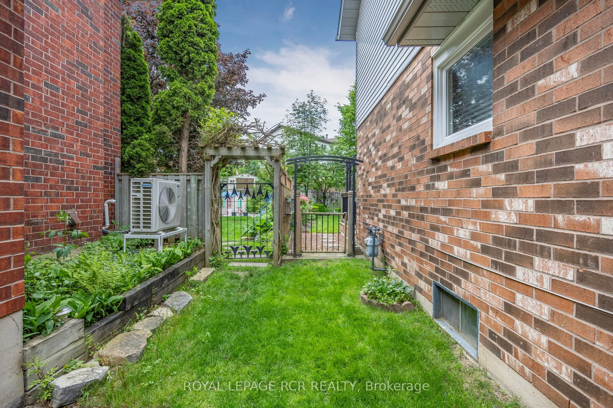 39 Passmore Avenue