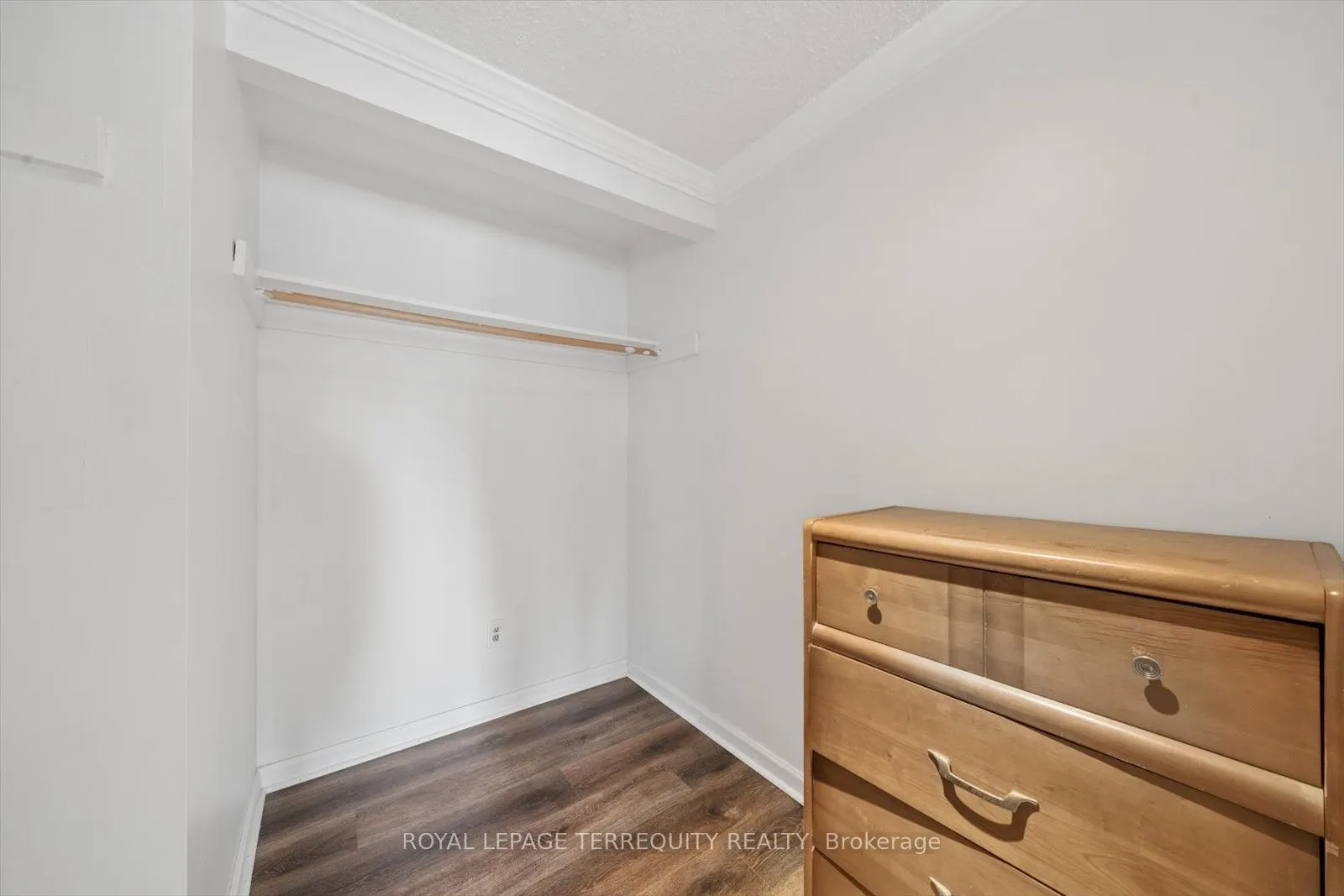 1825 Hyde Mill Crescent #26