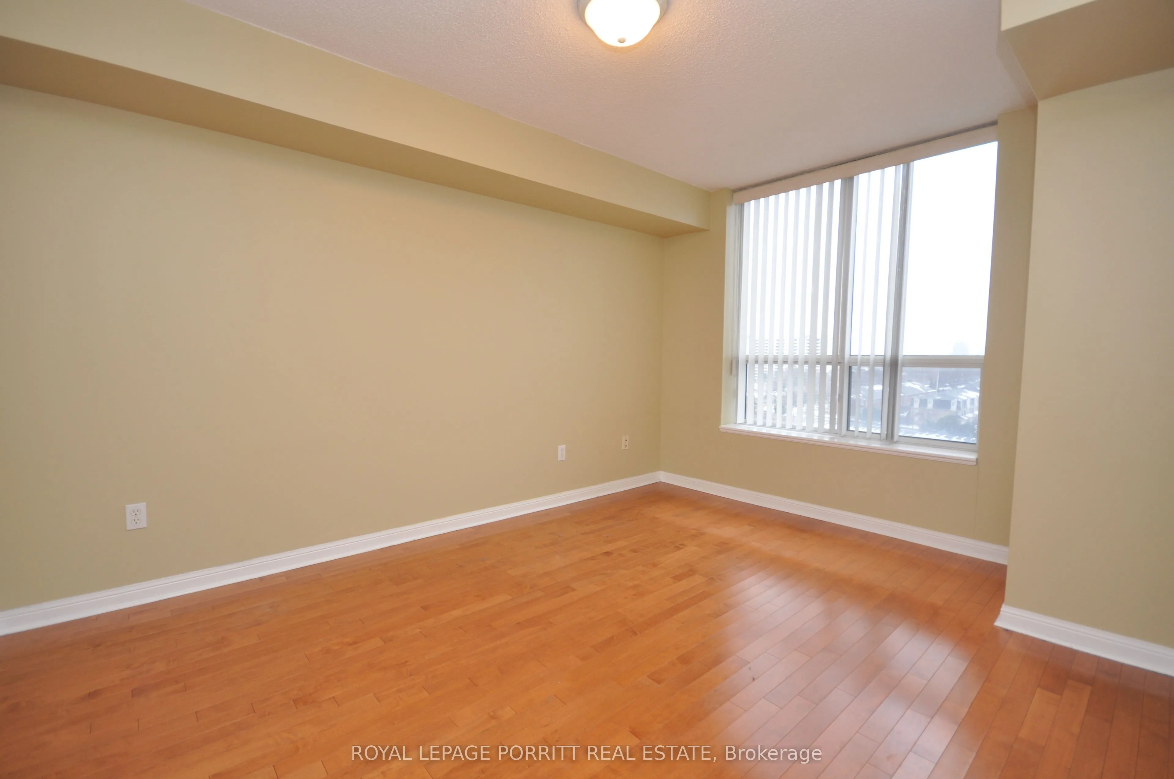1140 Parkwest Place #901