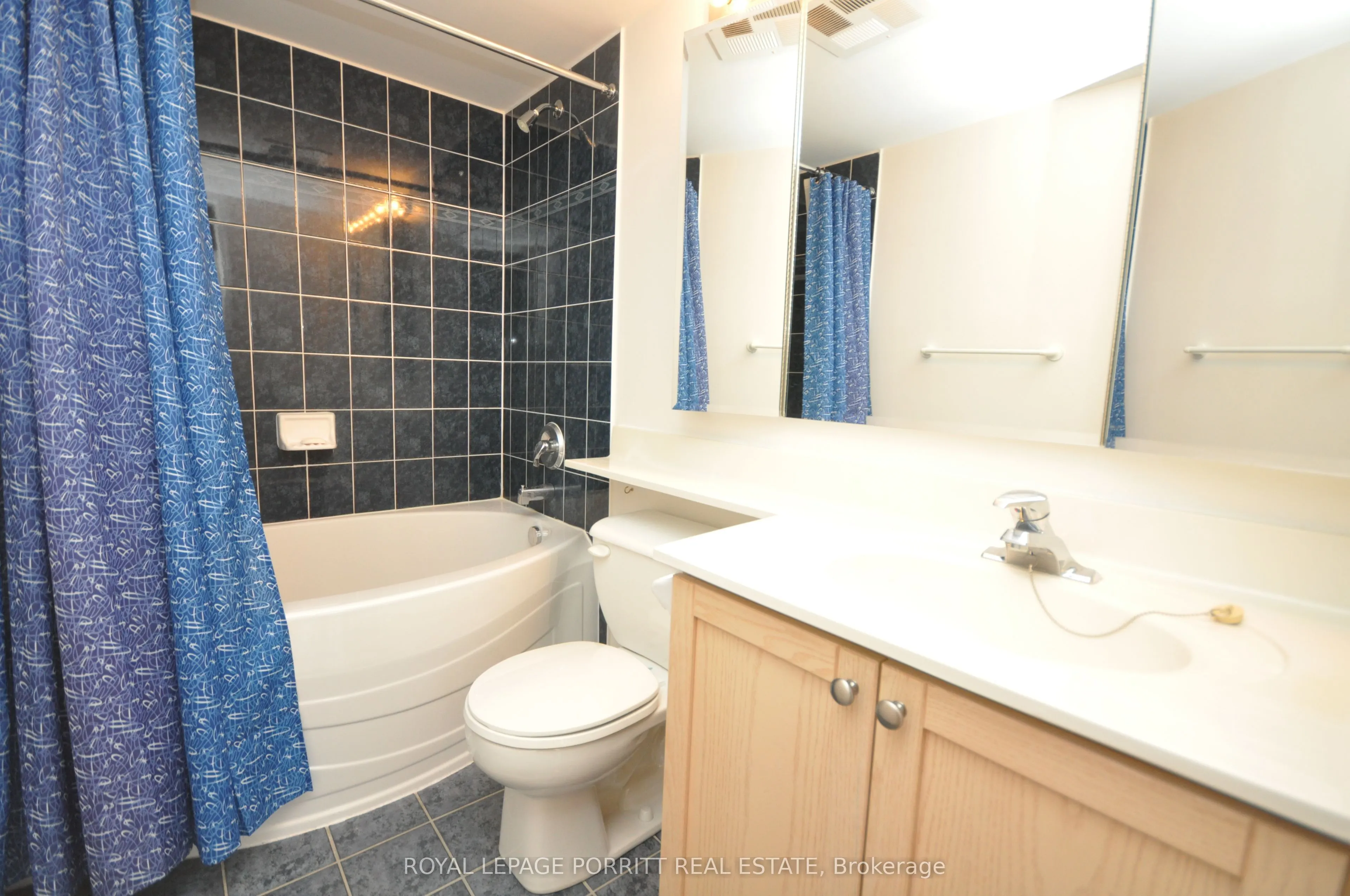 1140 Parkwest Place #901
