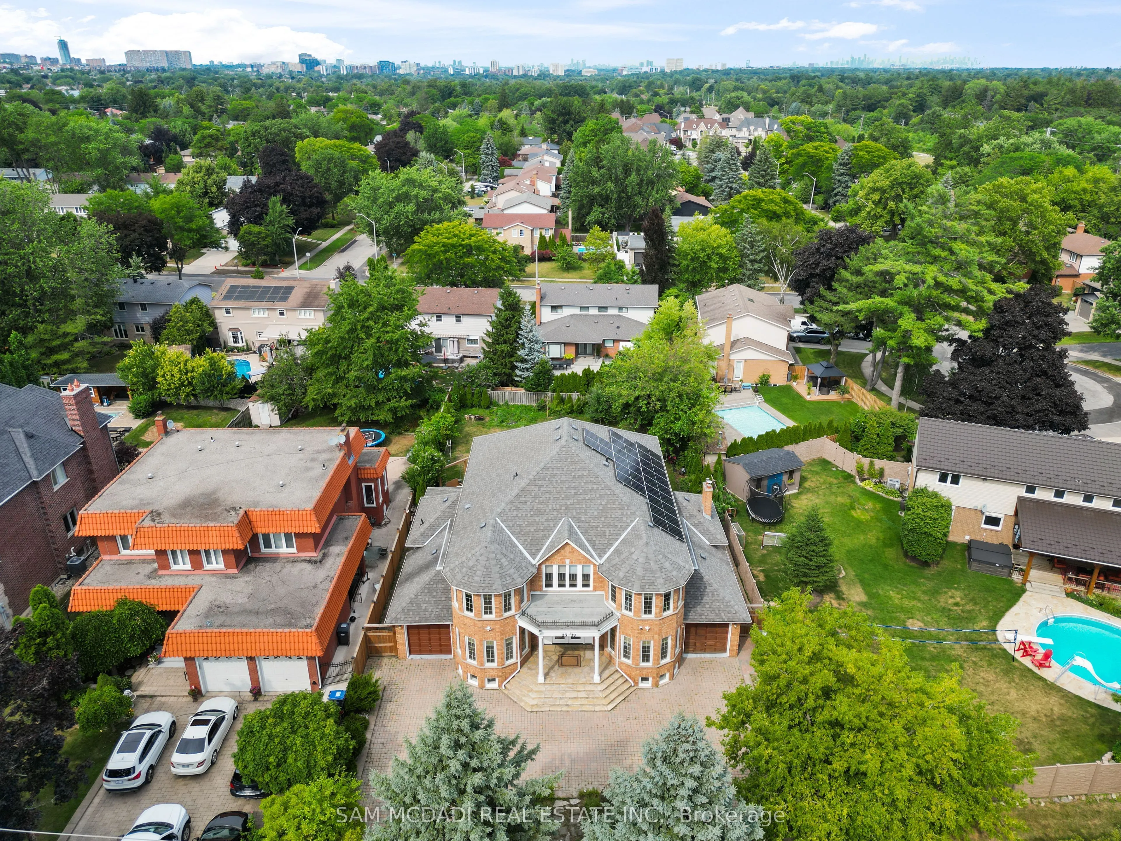 2339 Glengarry Road