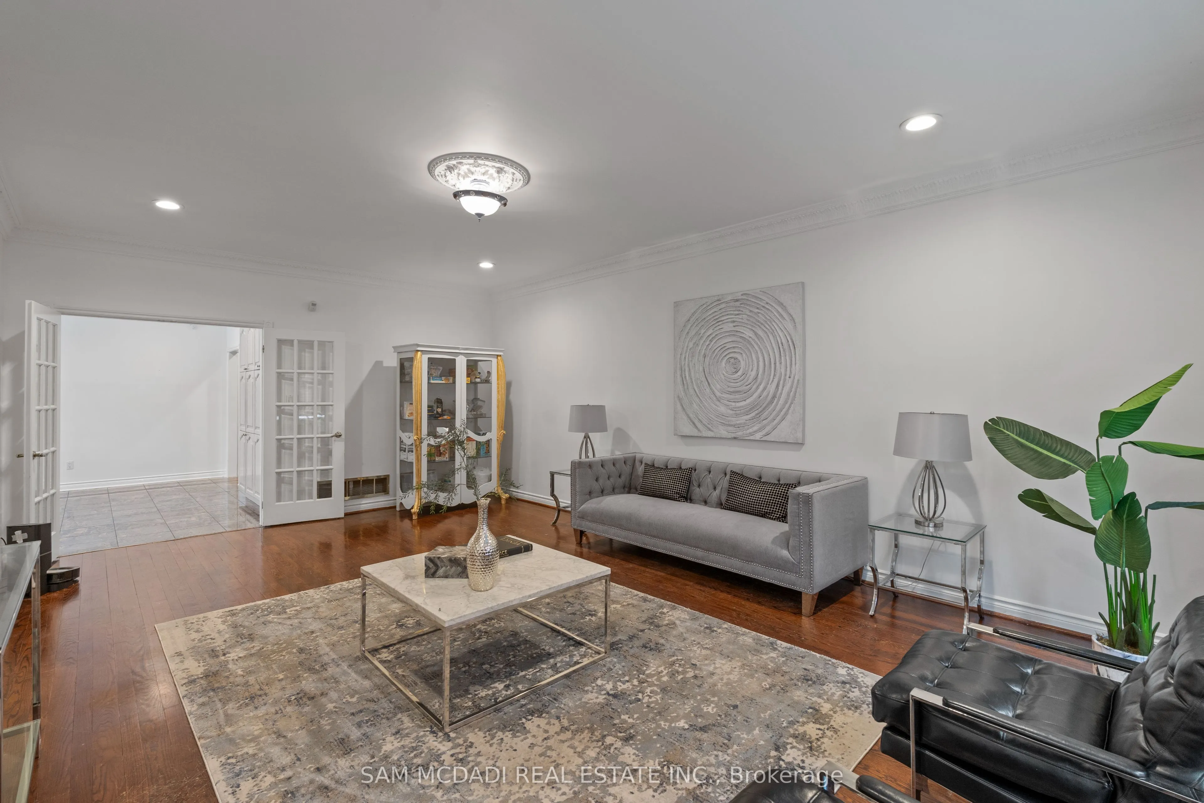 2339 Glengarry Road