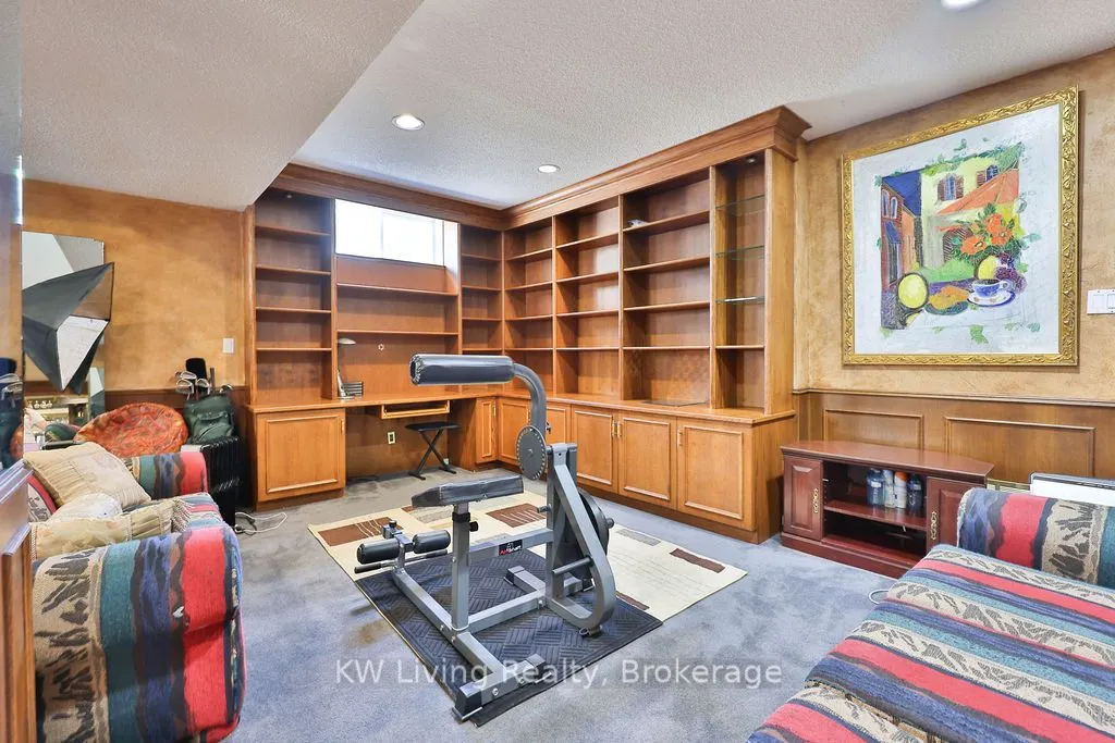 1070 Geran Crescent