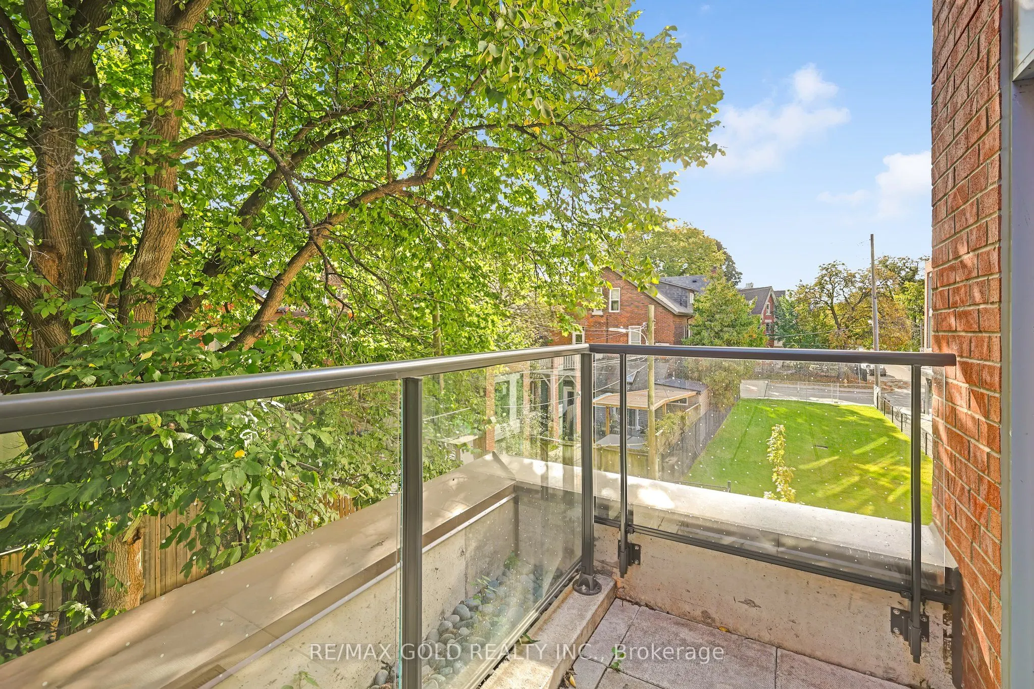 57 Brock Avenue #211