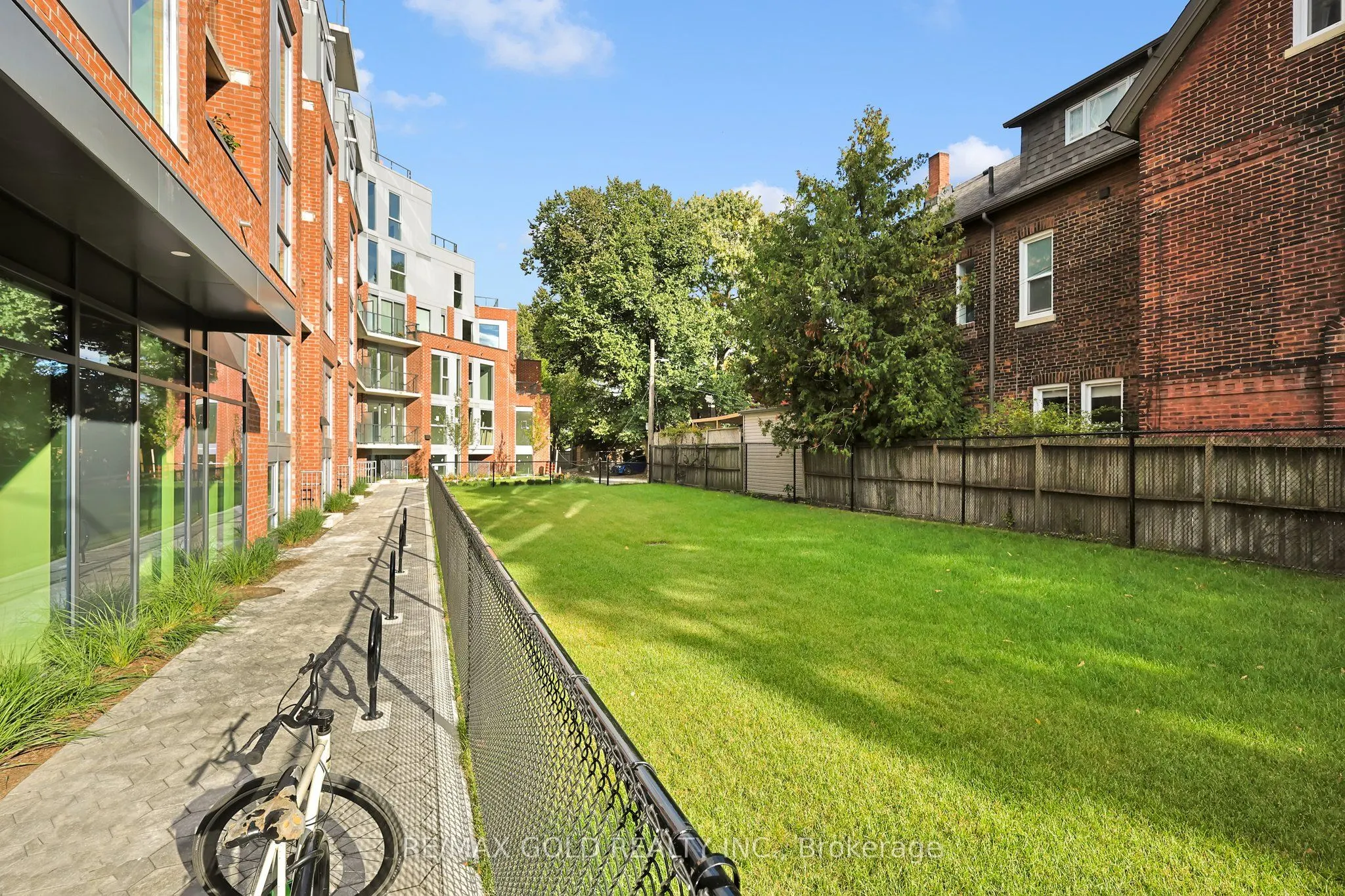 57 Brock Avenue #211