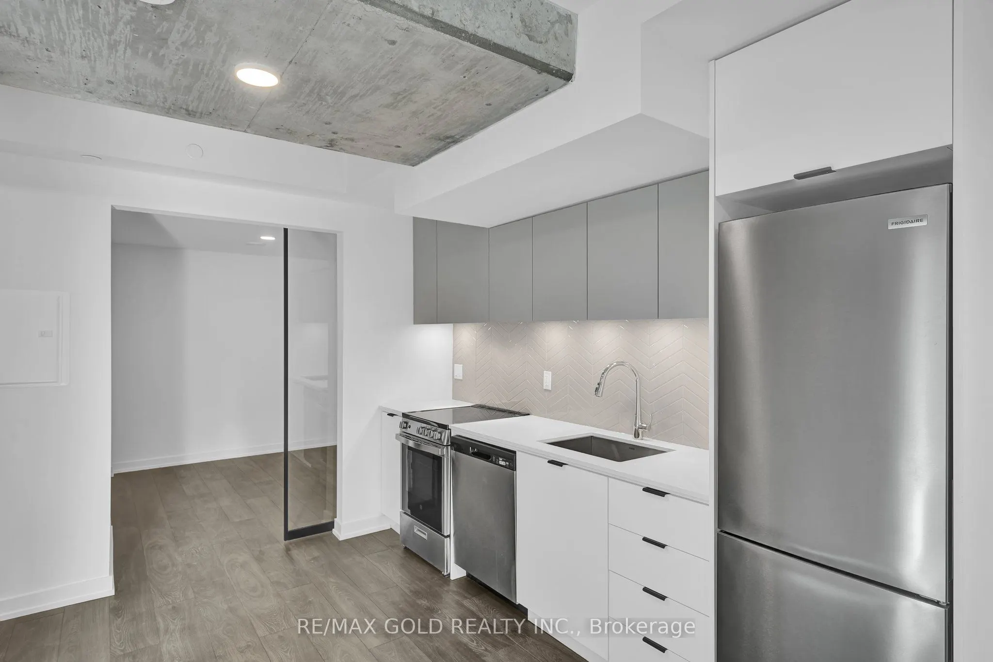 57 Brock Avenue #211