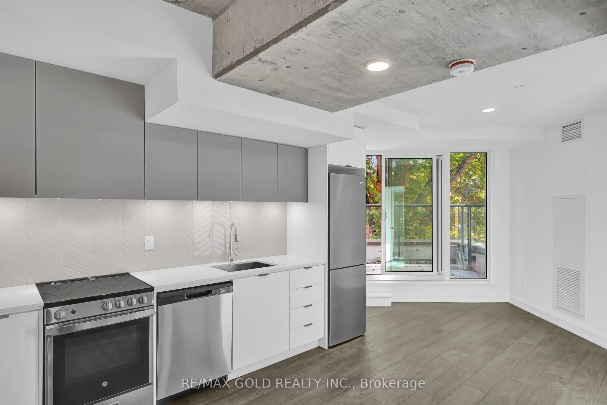 57 Brock Avenue #211