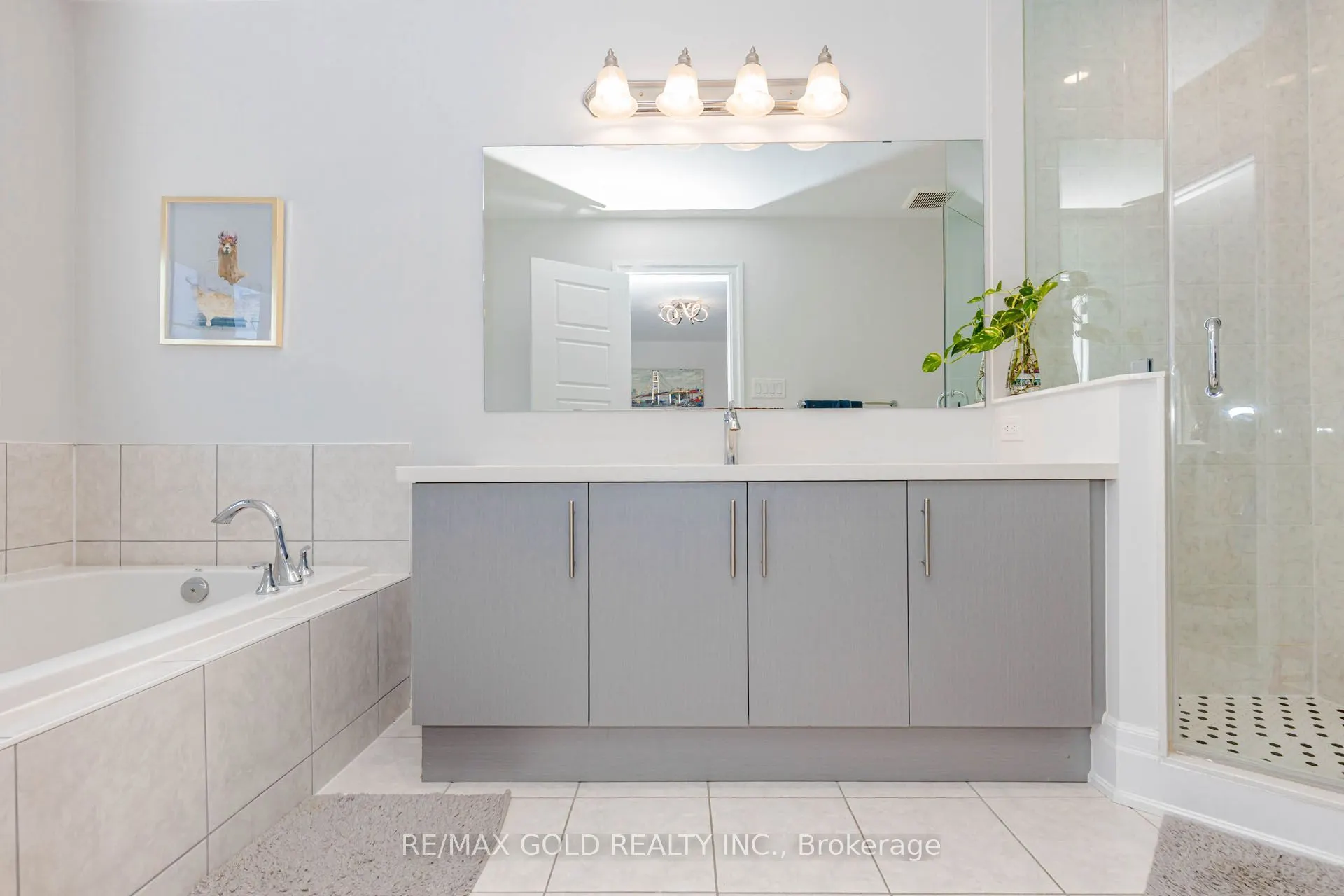 7 Overstone Road