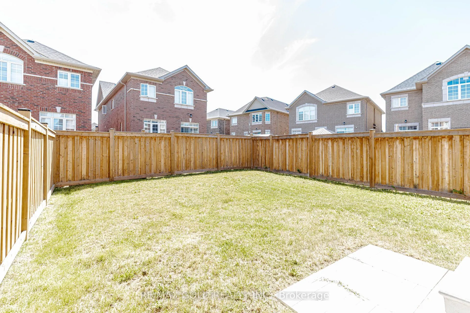 7 Overstone Road