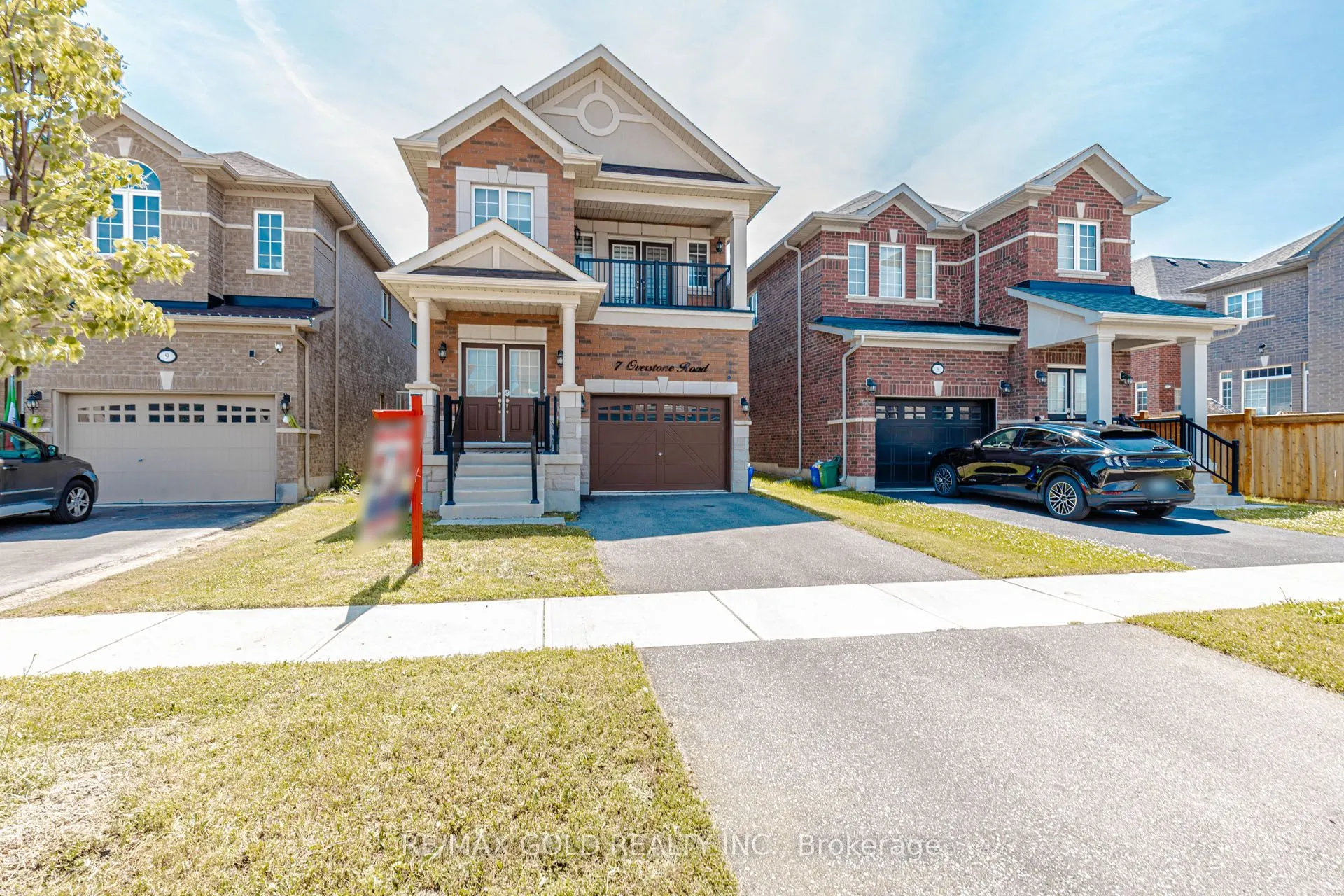 7 Overstone Road