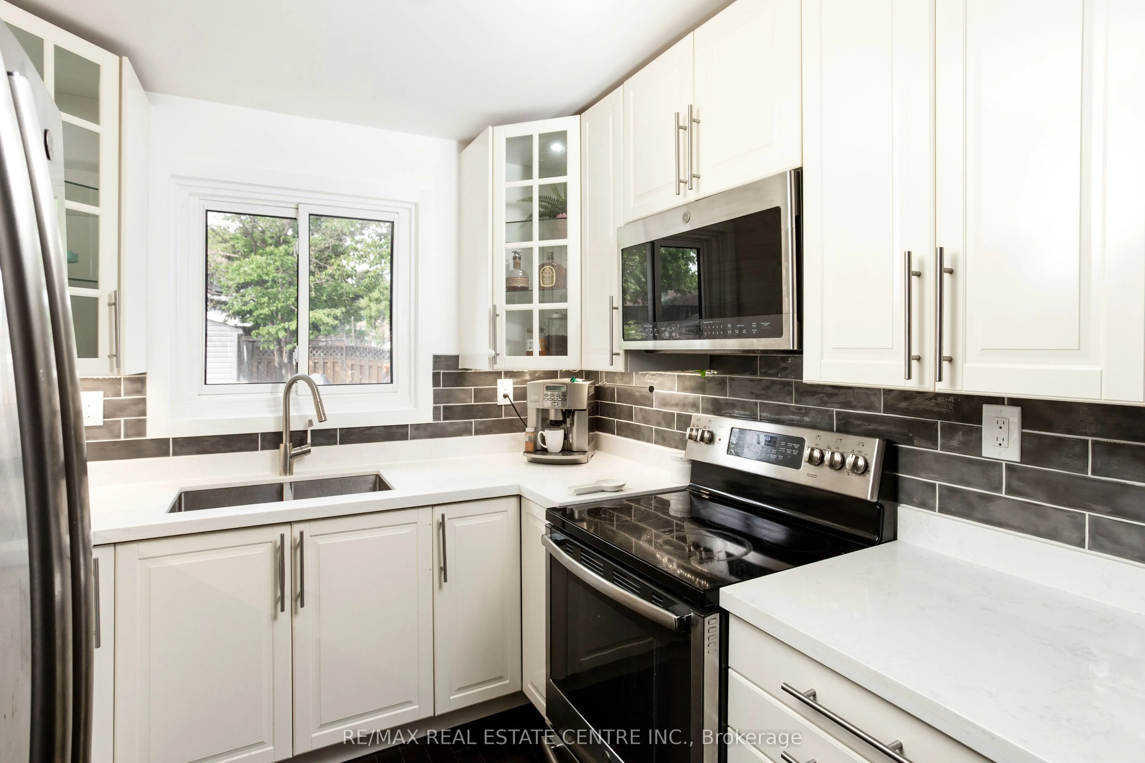 289 Archdekin Drive