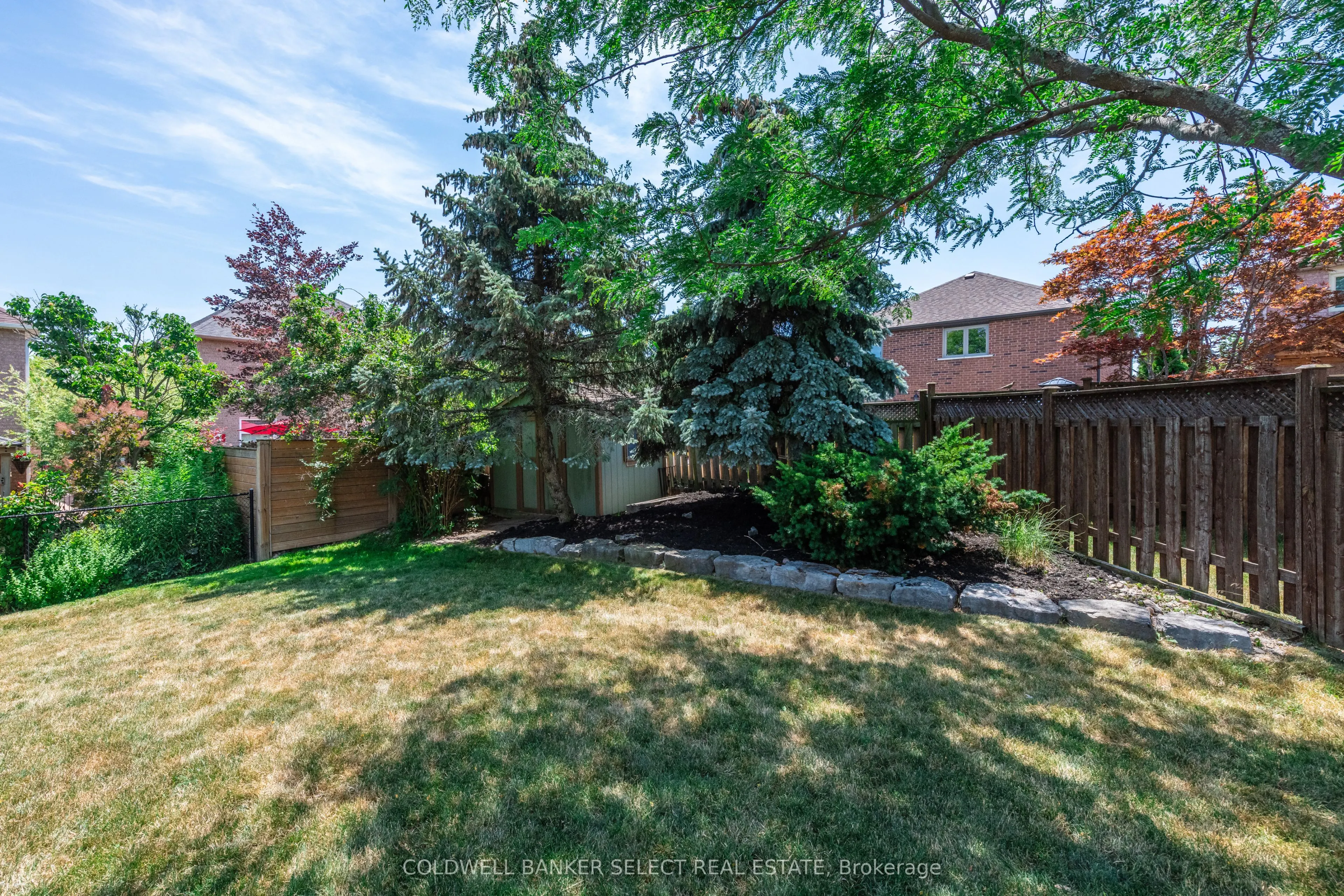32 Coolspring Crescent