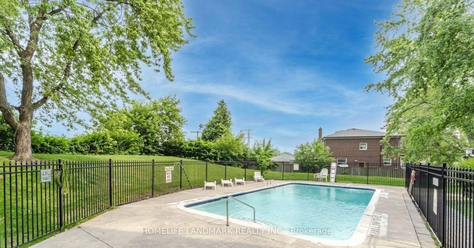541 Blackthorn Avenue #107