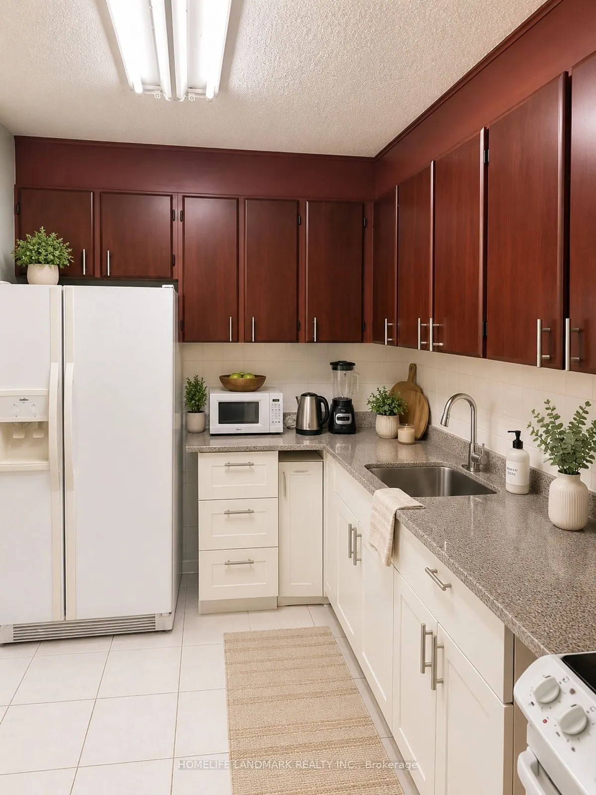 541 Blackthorn Avenue #107