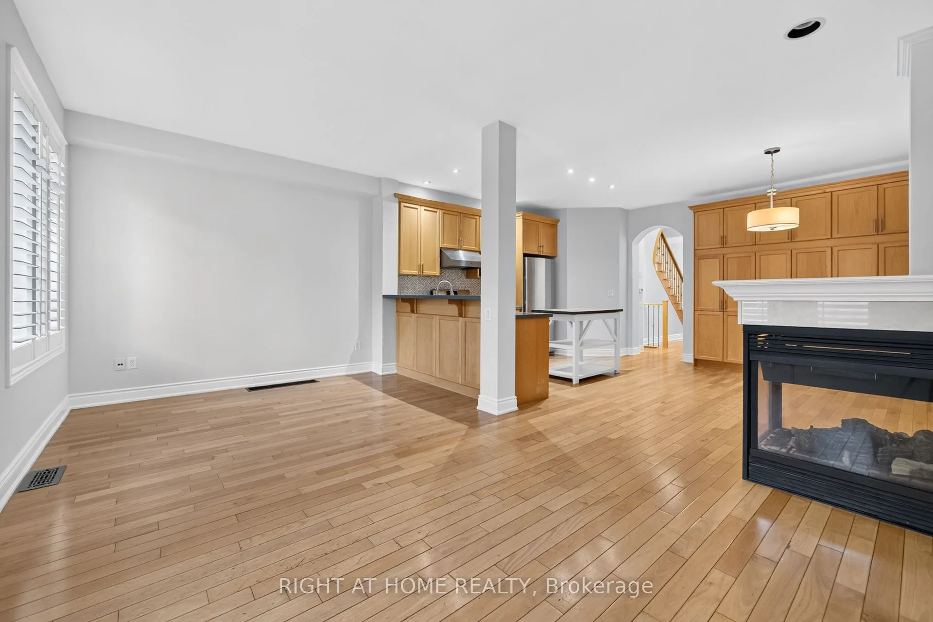 346 Creek Path Avenue