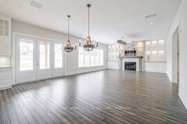 7 Dolan Drive