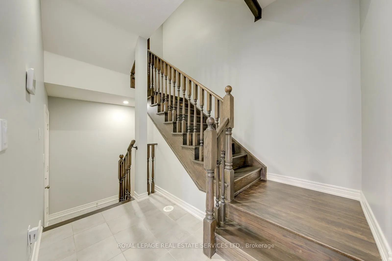 486 Silver Maple Road