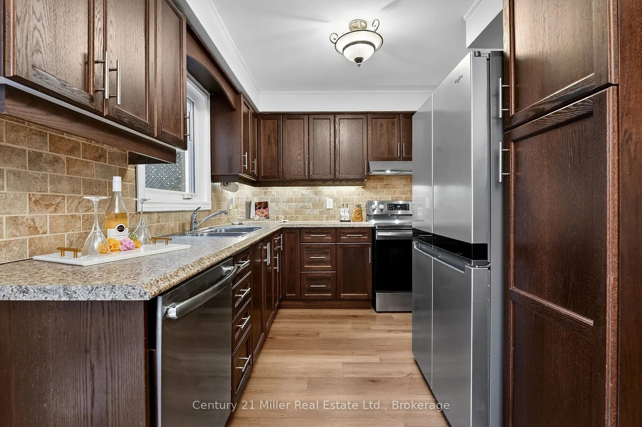 2451 Malcolm Crescent
