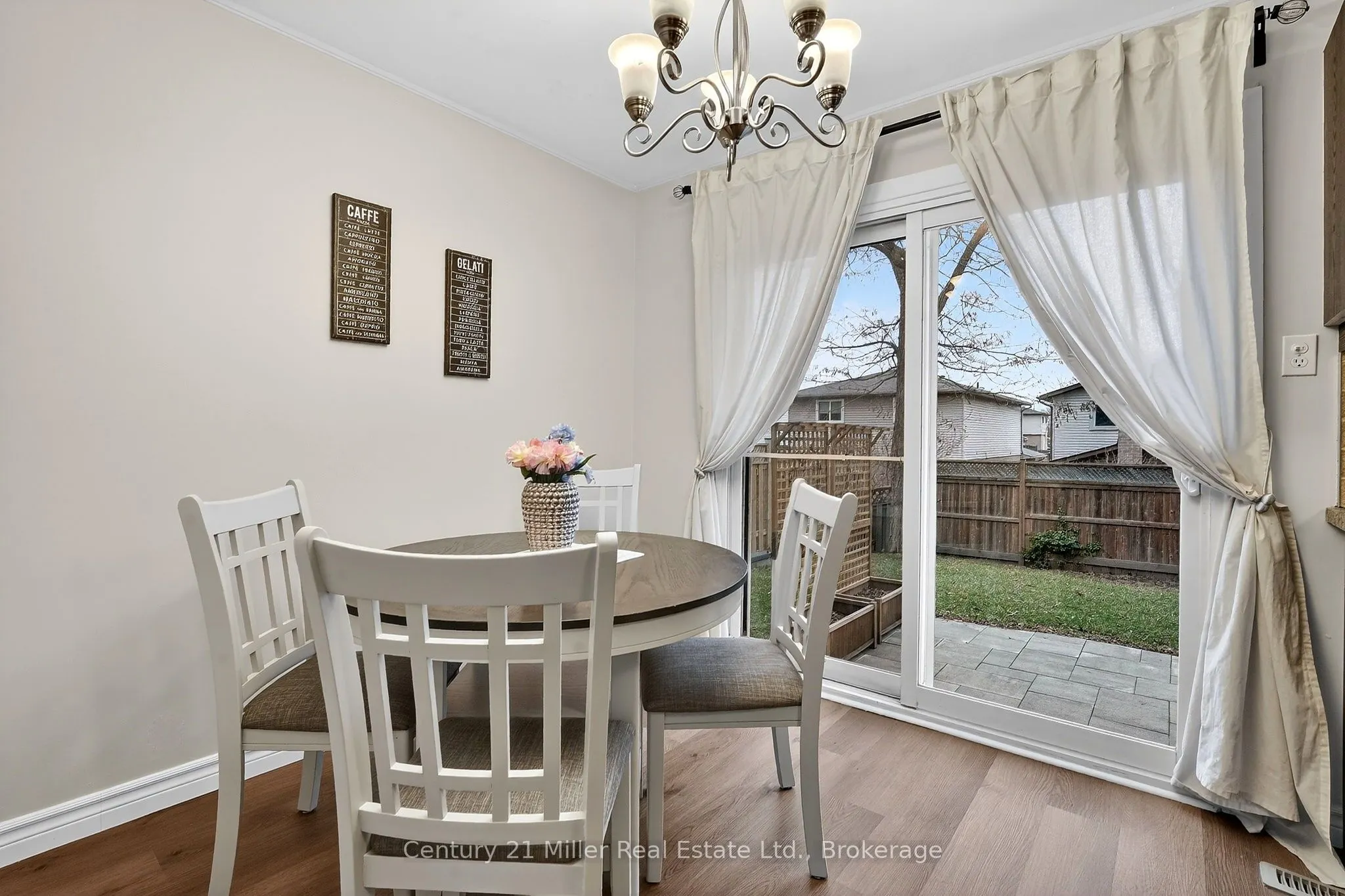 2451 Malcolm Crescent