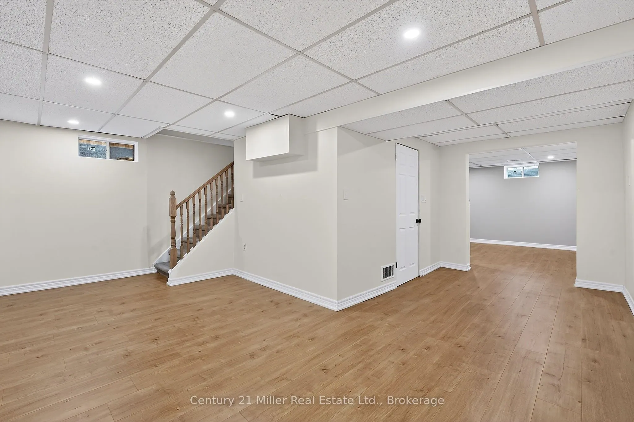 2451 Malcolm Crescent