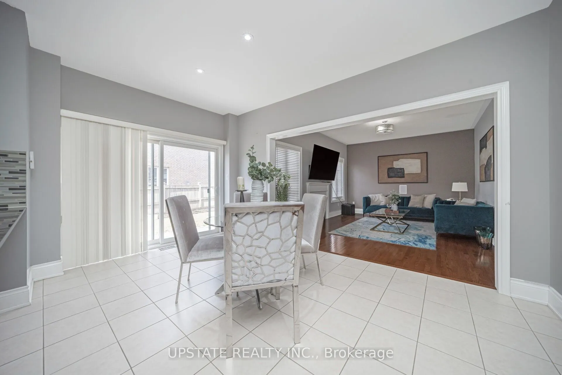2 Beachville Circle
