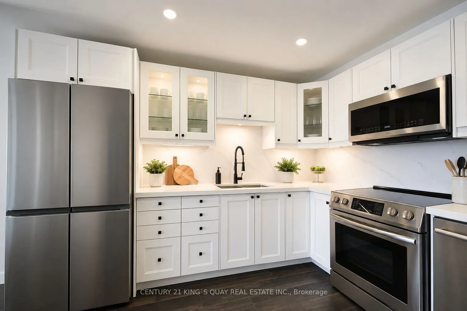 25 Agnes Street #502