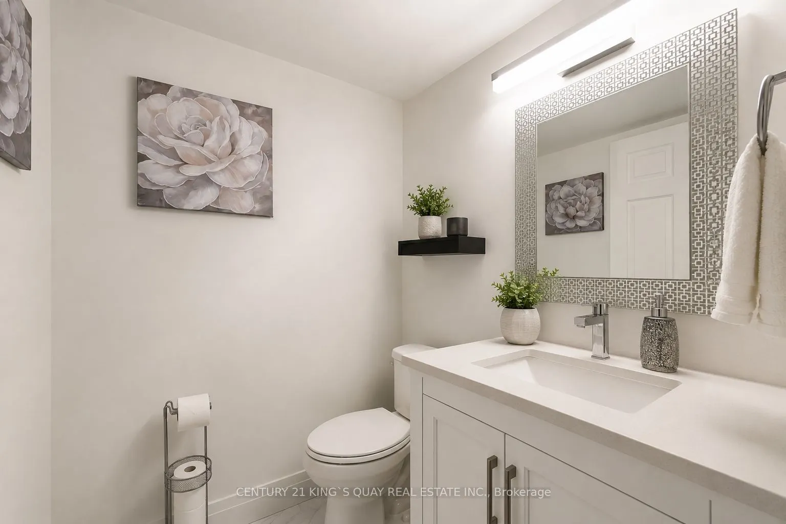 25 Agnes Street #502