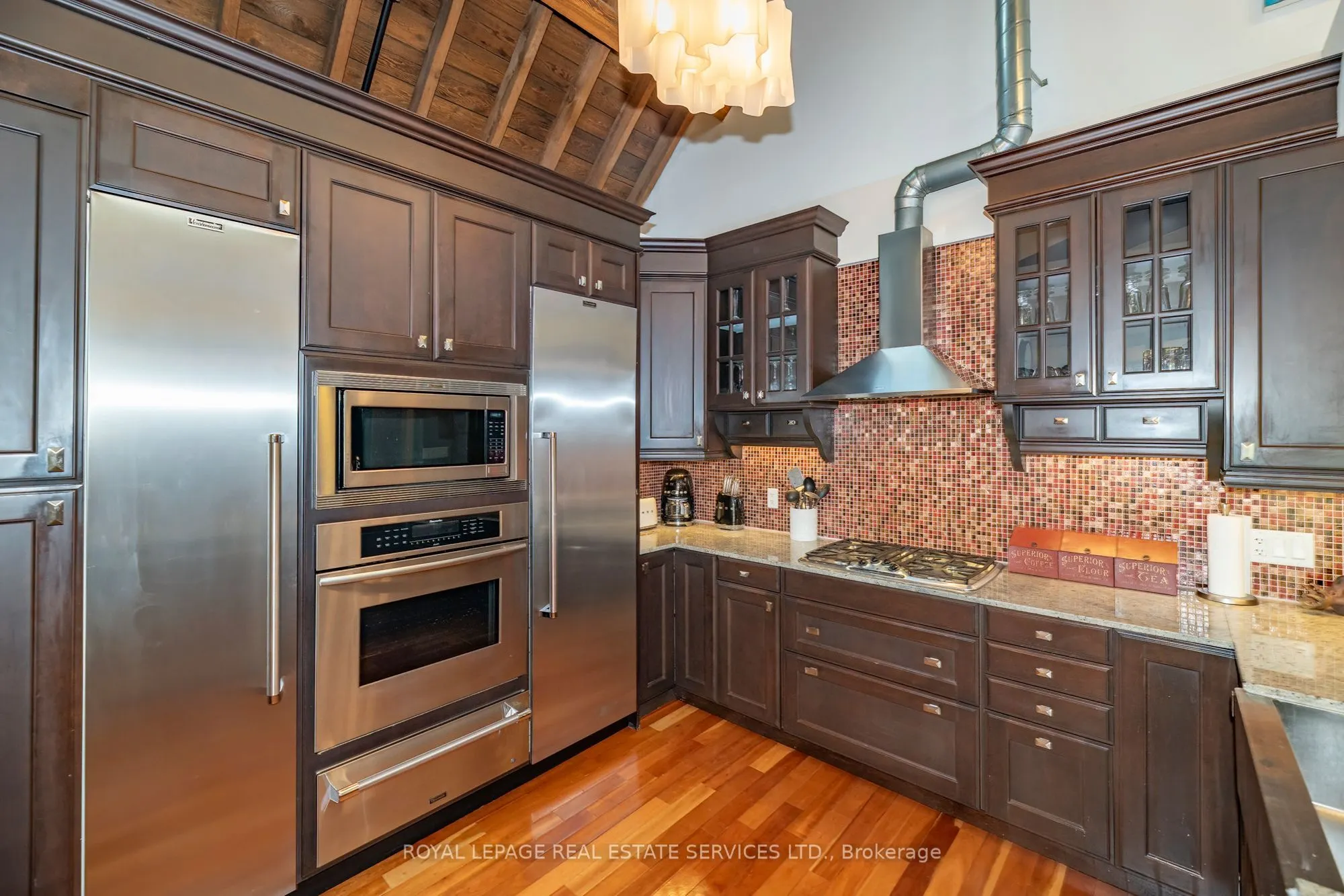 384 Sunnyside Avenue #308