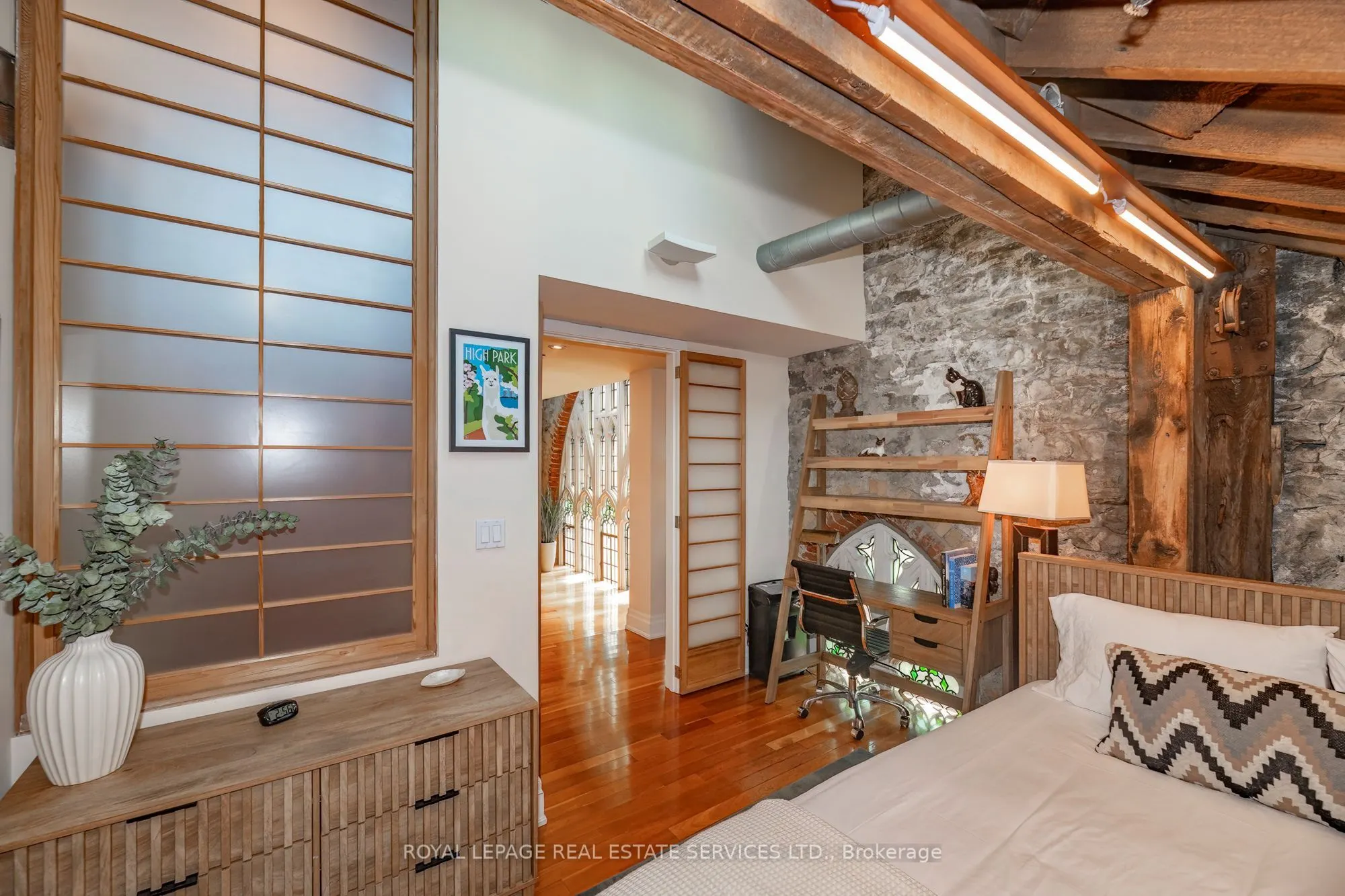384 Sunnyside Avenue #308