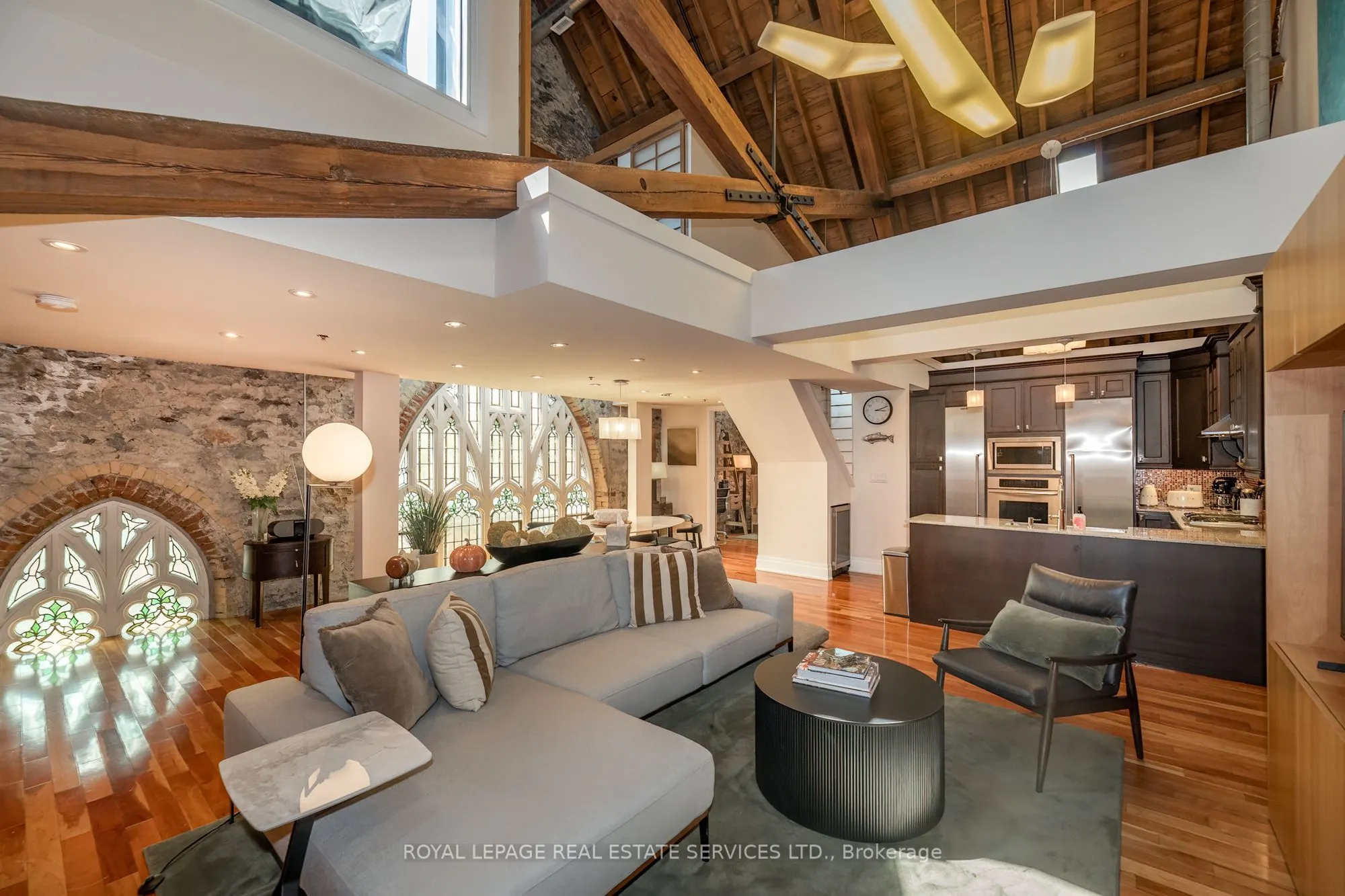 384 Sunnyside Avenue #308