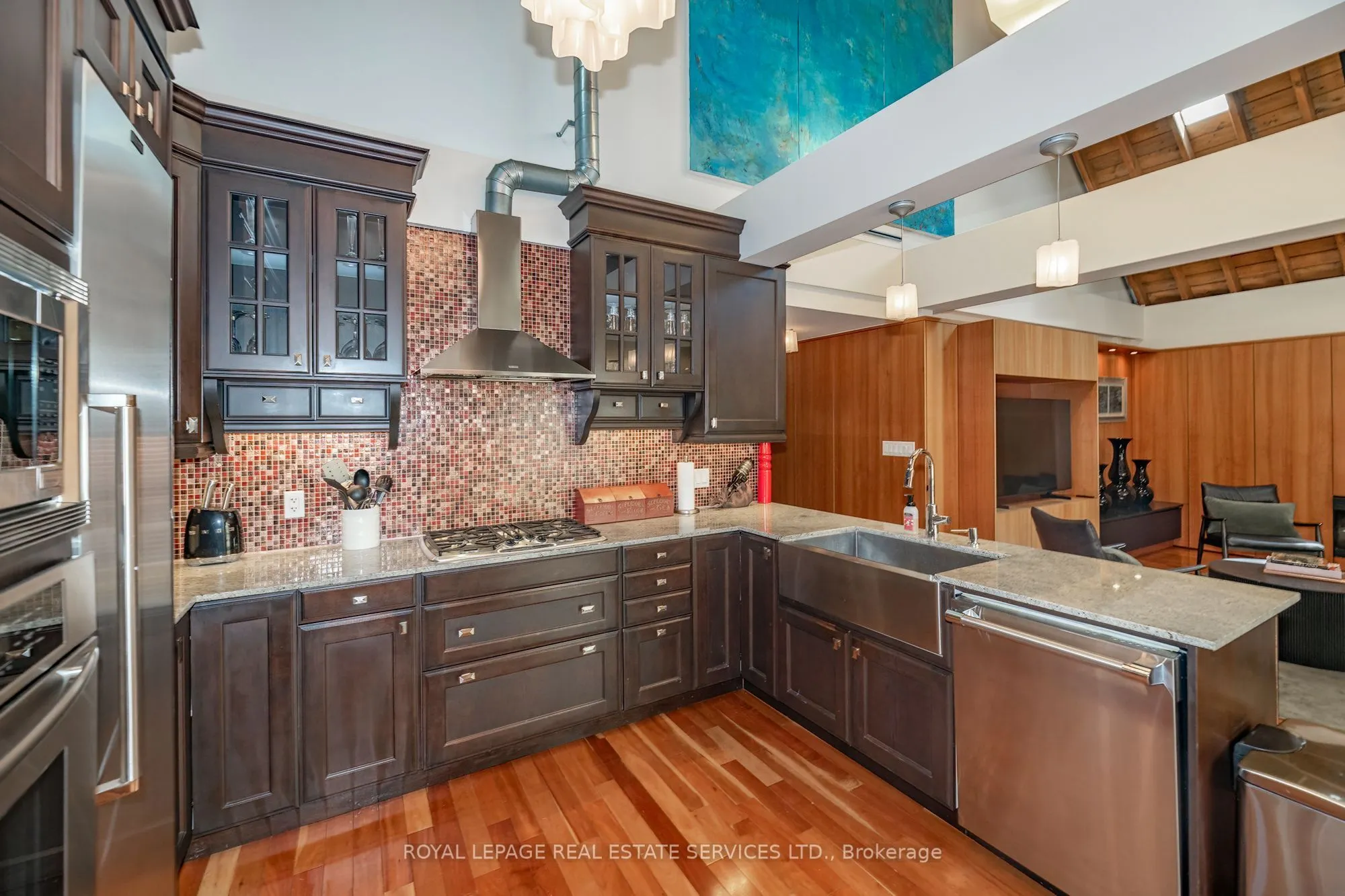 384 Sunnyside Avenue #308