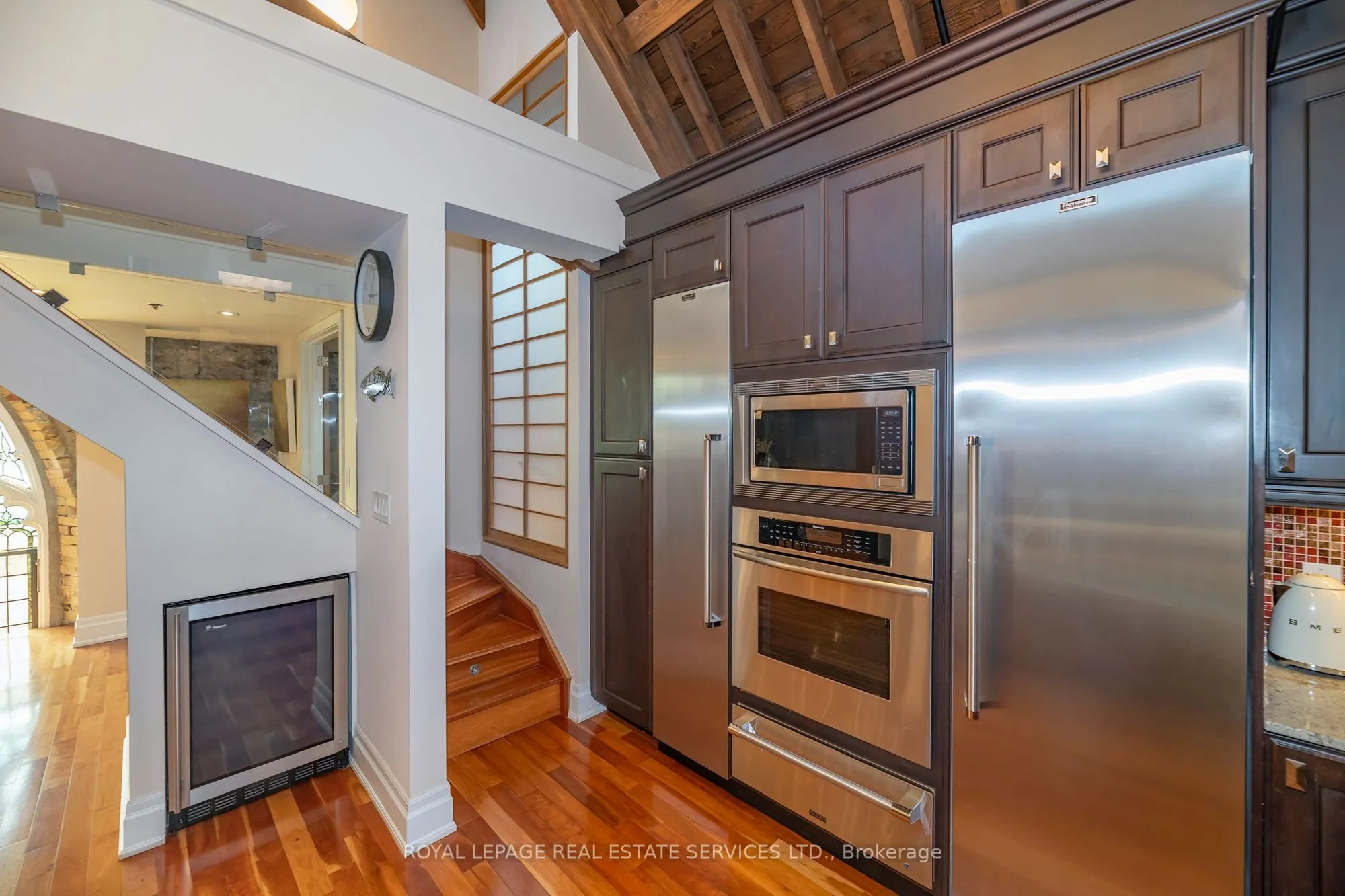 384 Sunnyside Avenue #308