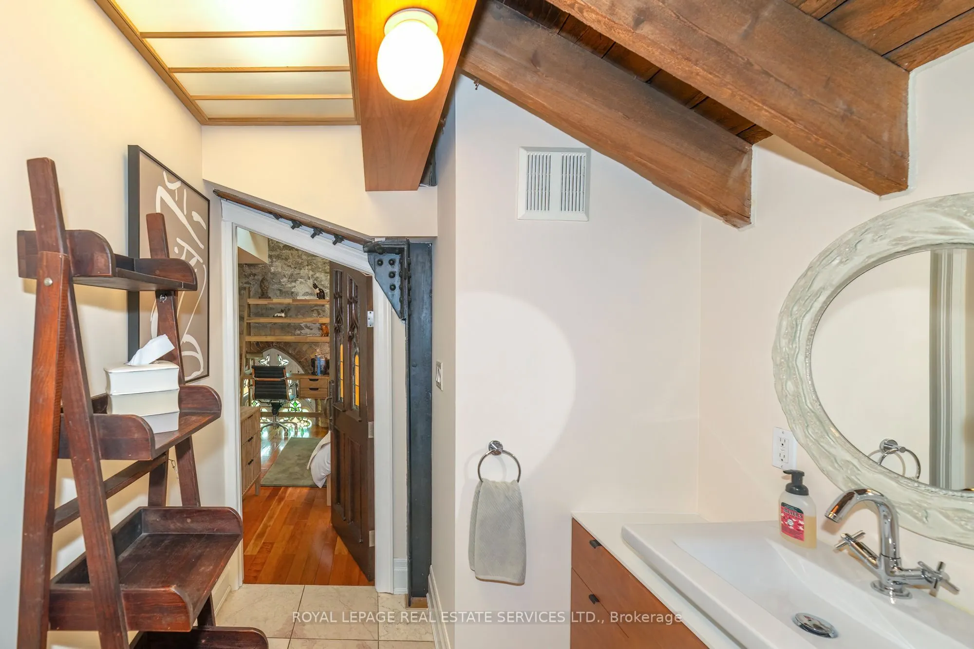 384 Sunnyside Avenue #308