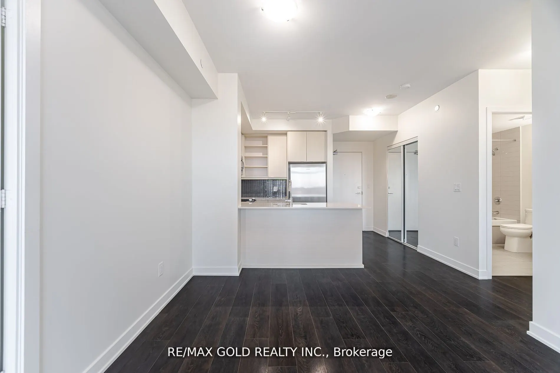 4633 Glen Erin Drive #607