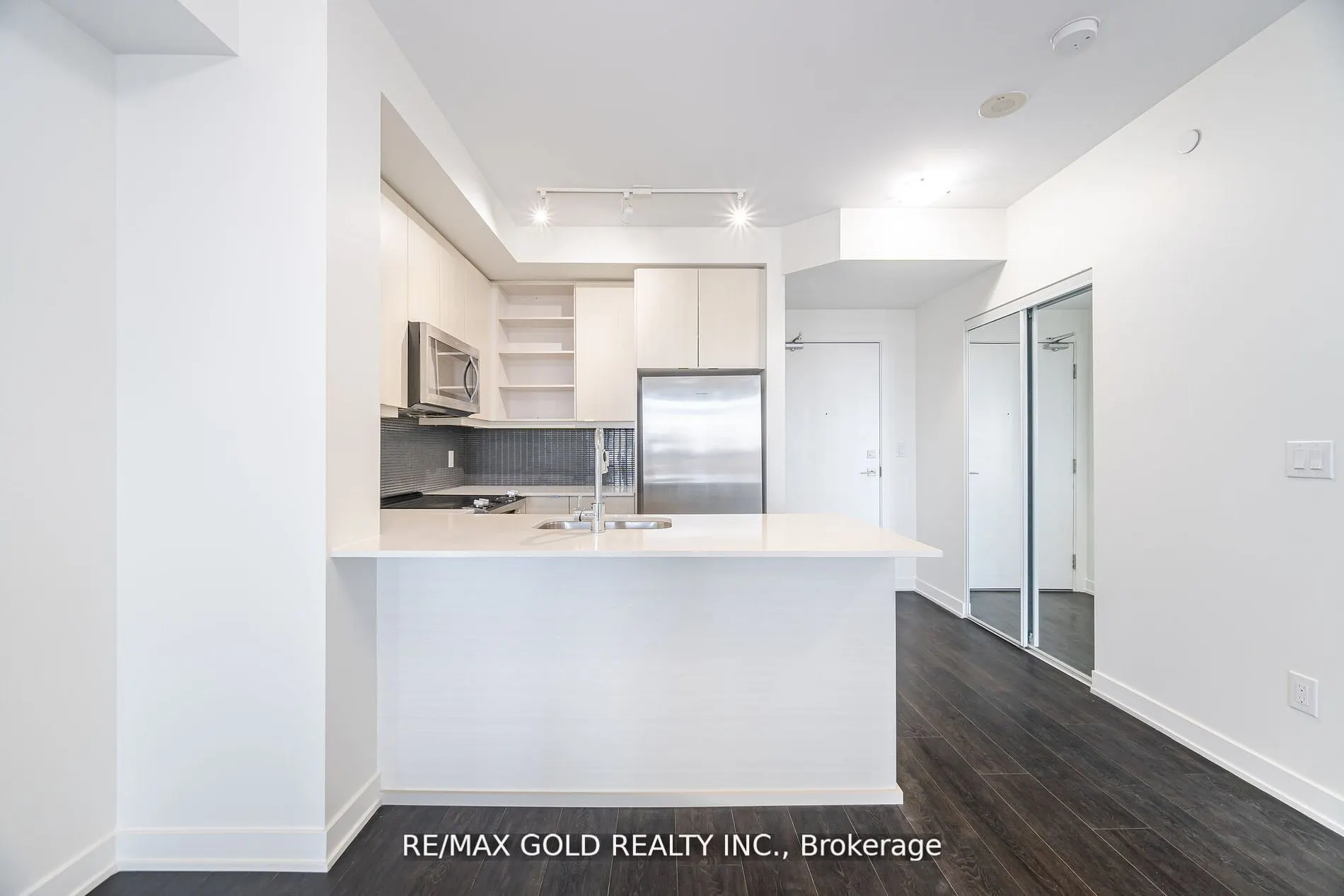 4633 Glen Erin Drive #607