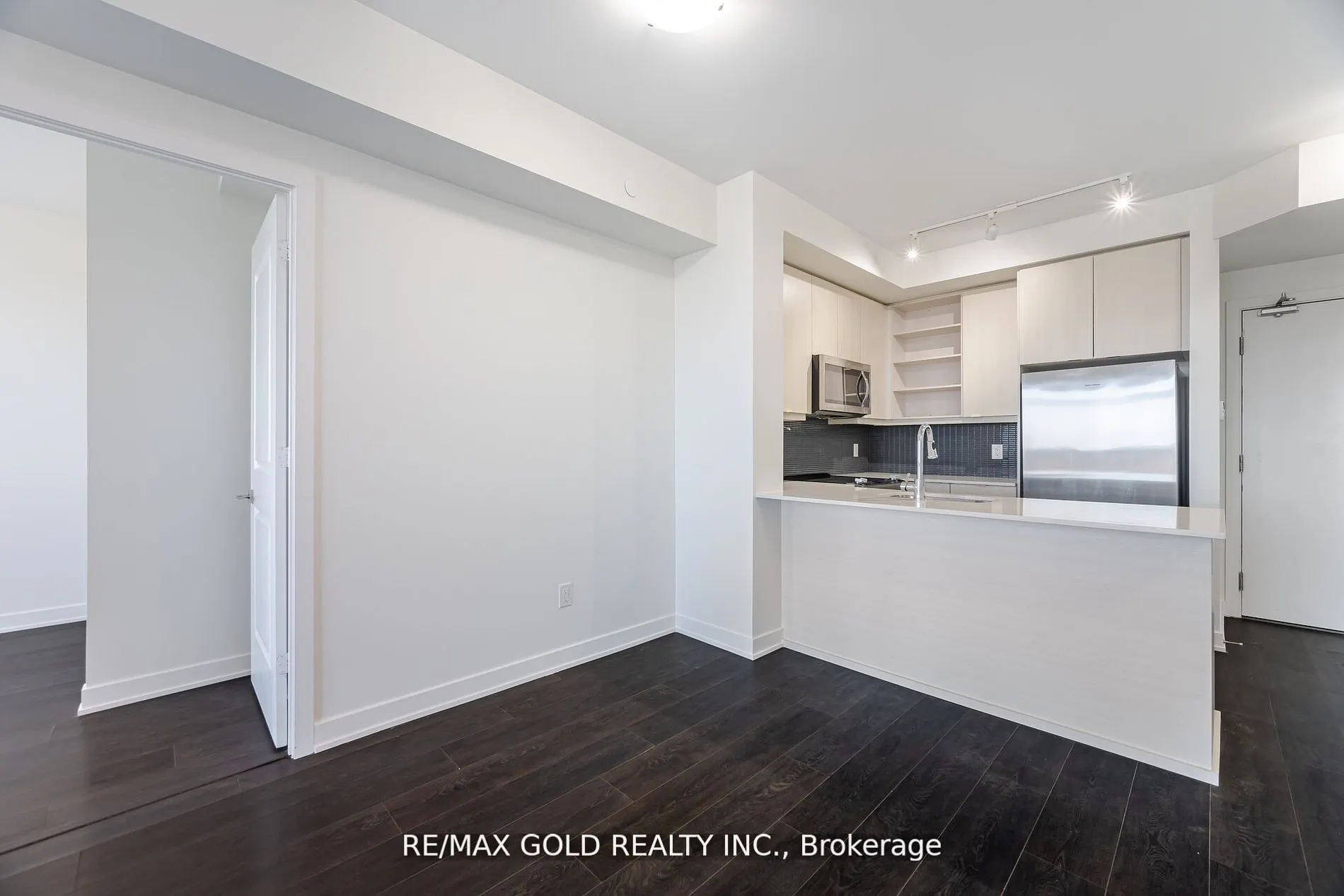 4633 Glen Erin Drive #607
