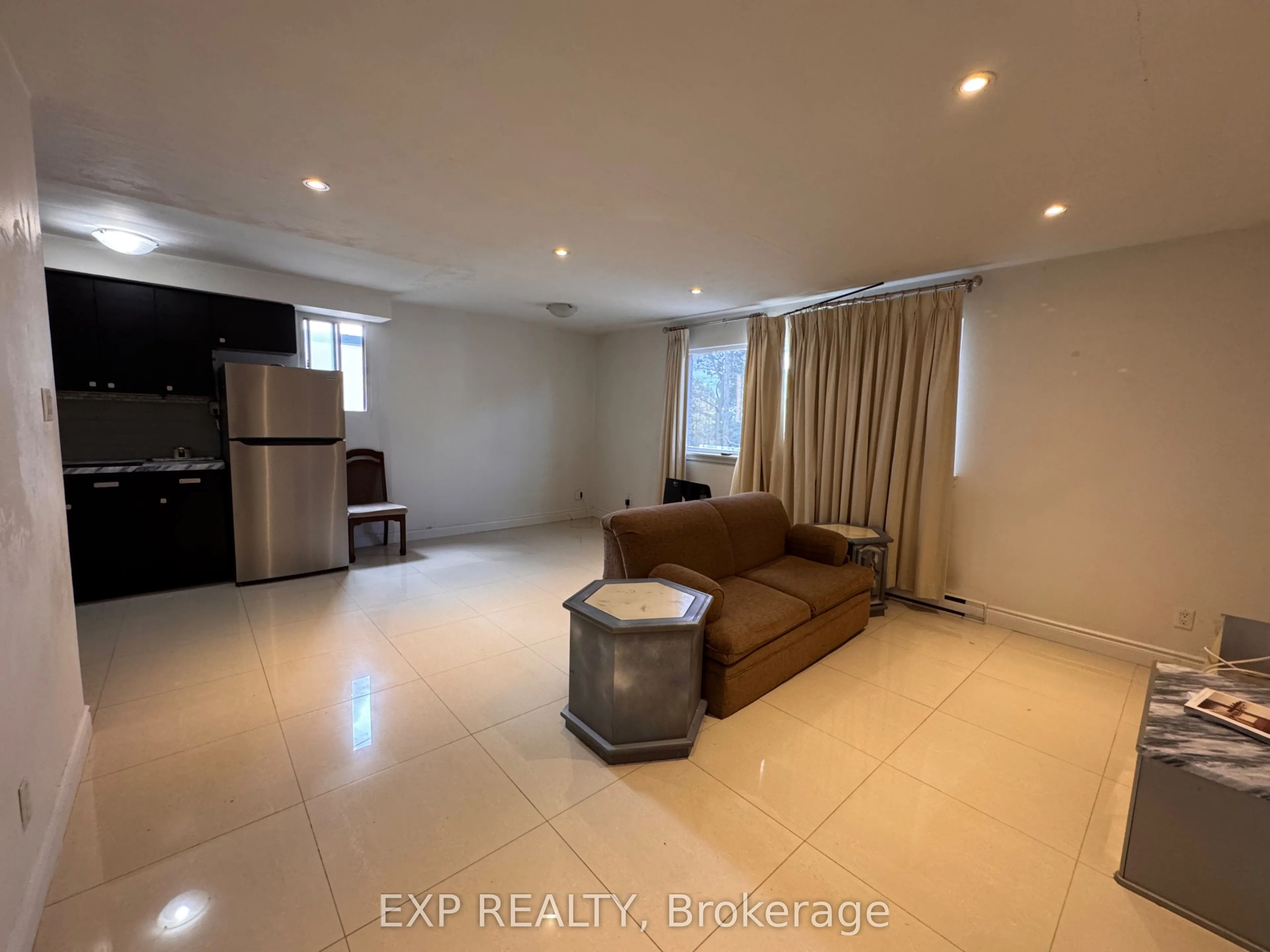 256 Lakeshore Road E #3
