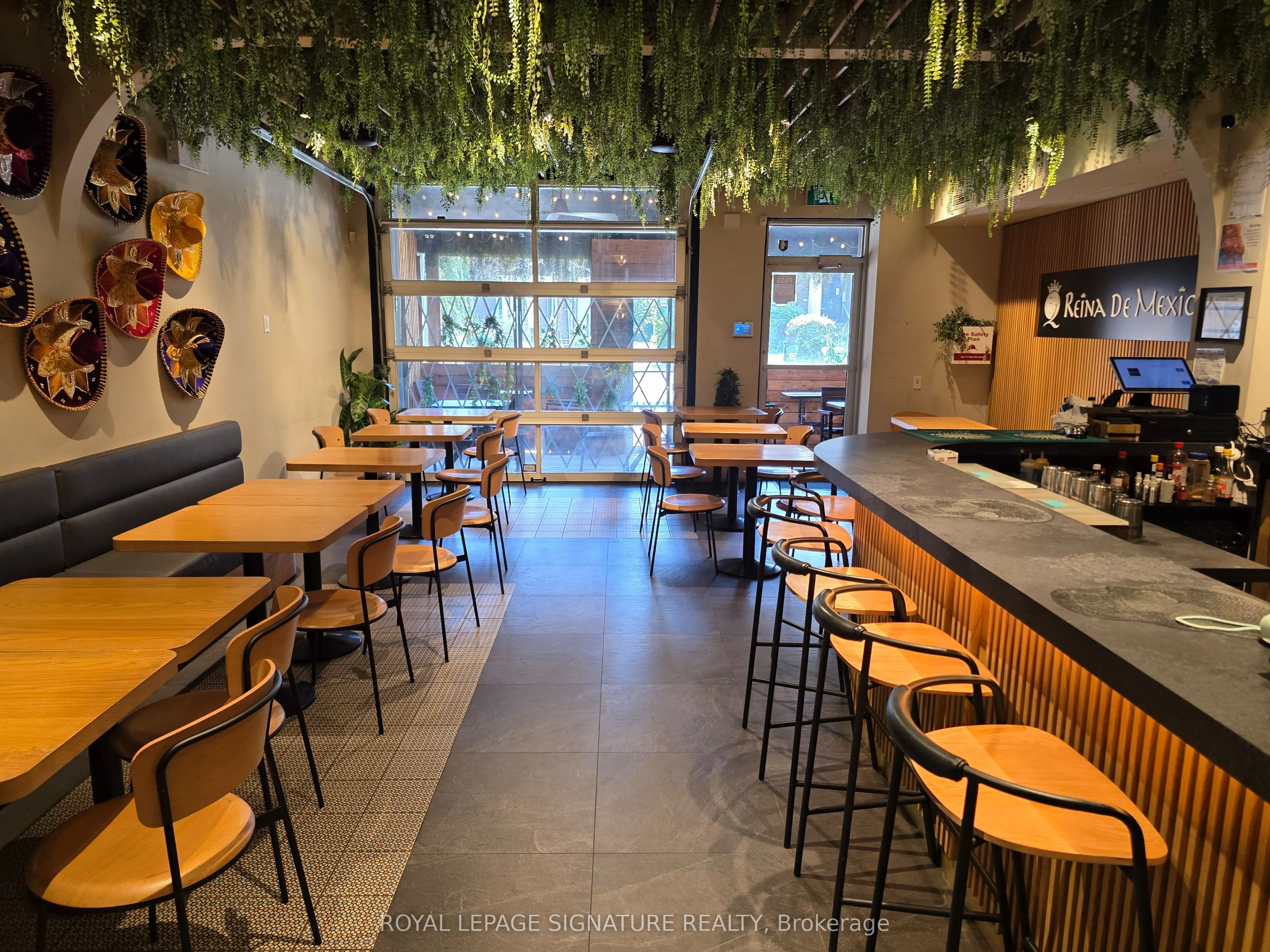 1226 King Street W