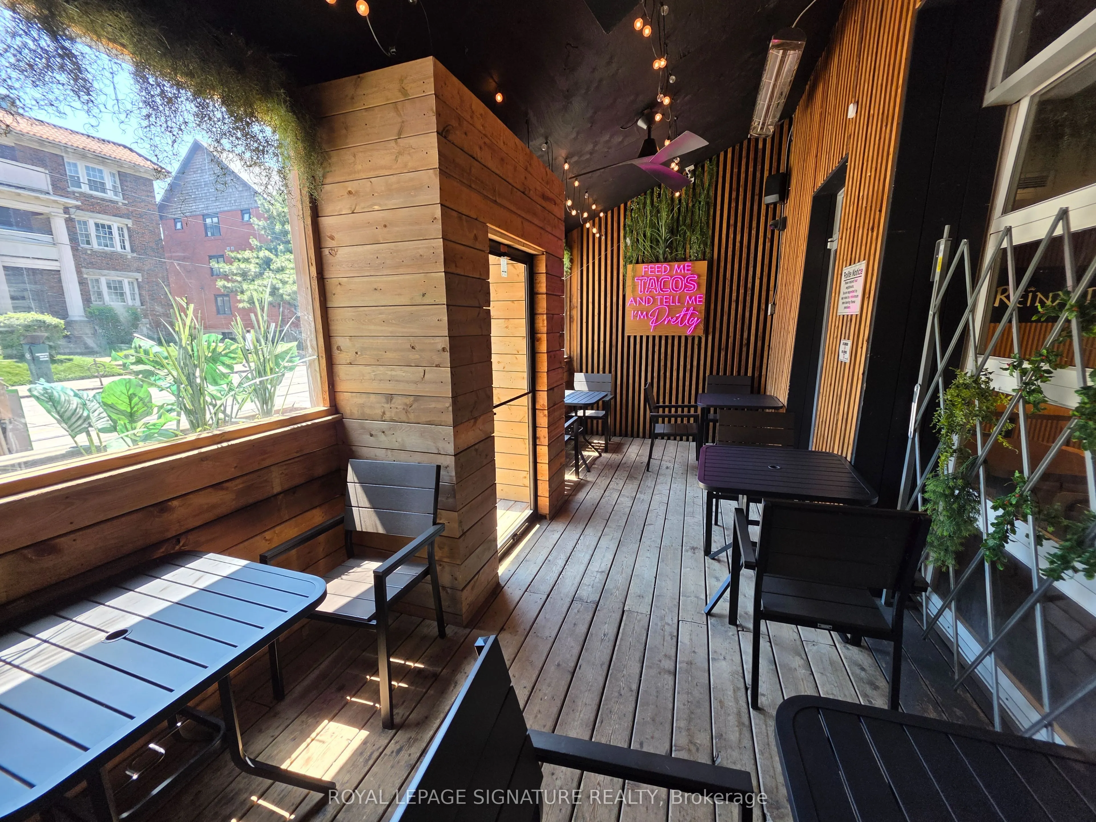 1226 King Street W