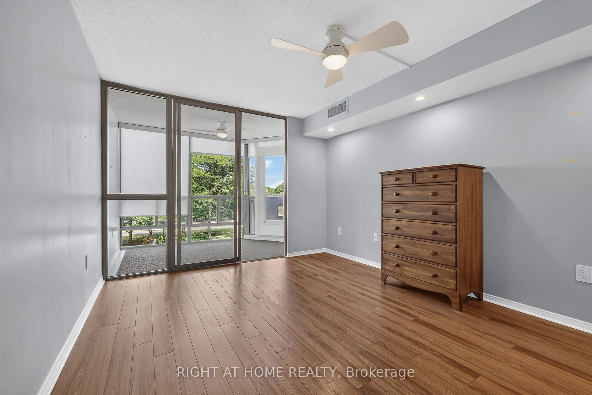 5080 Pinedale Avenue #306