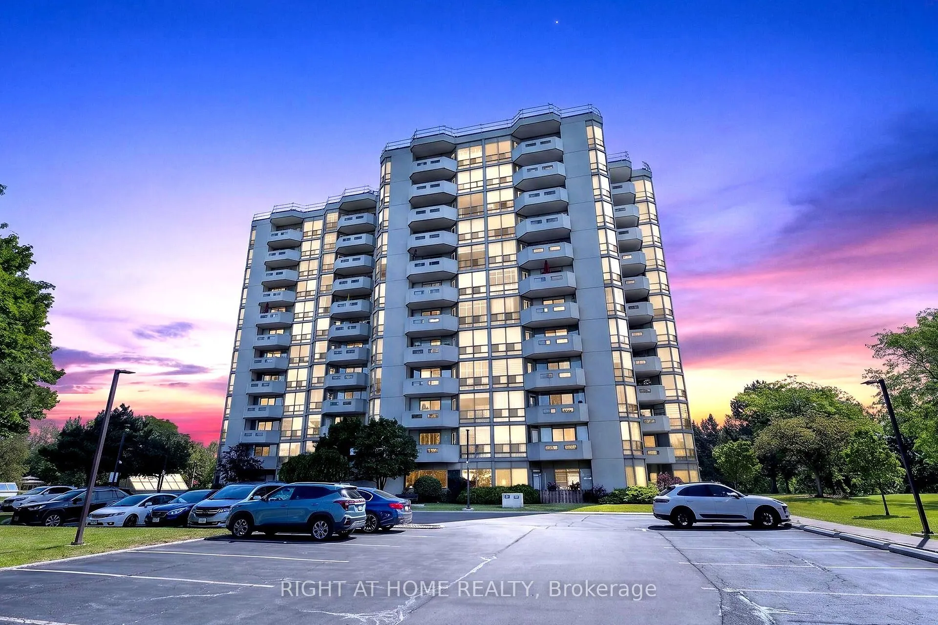 5080 Pinedale Avenue #306