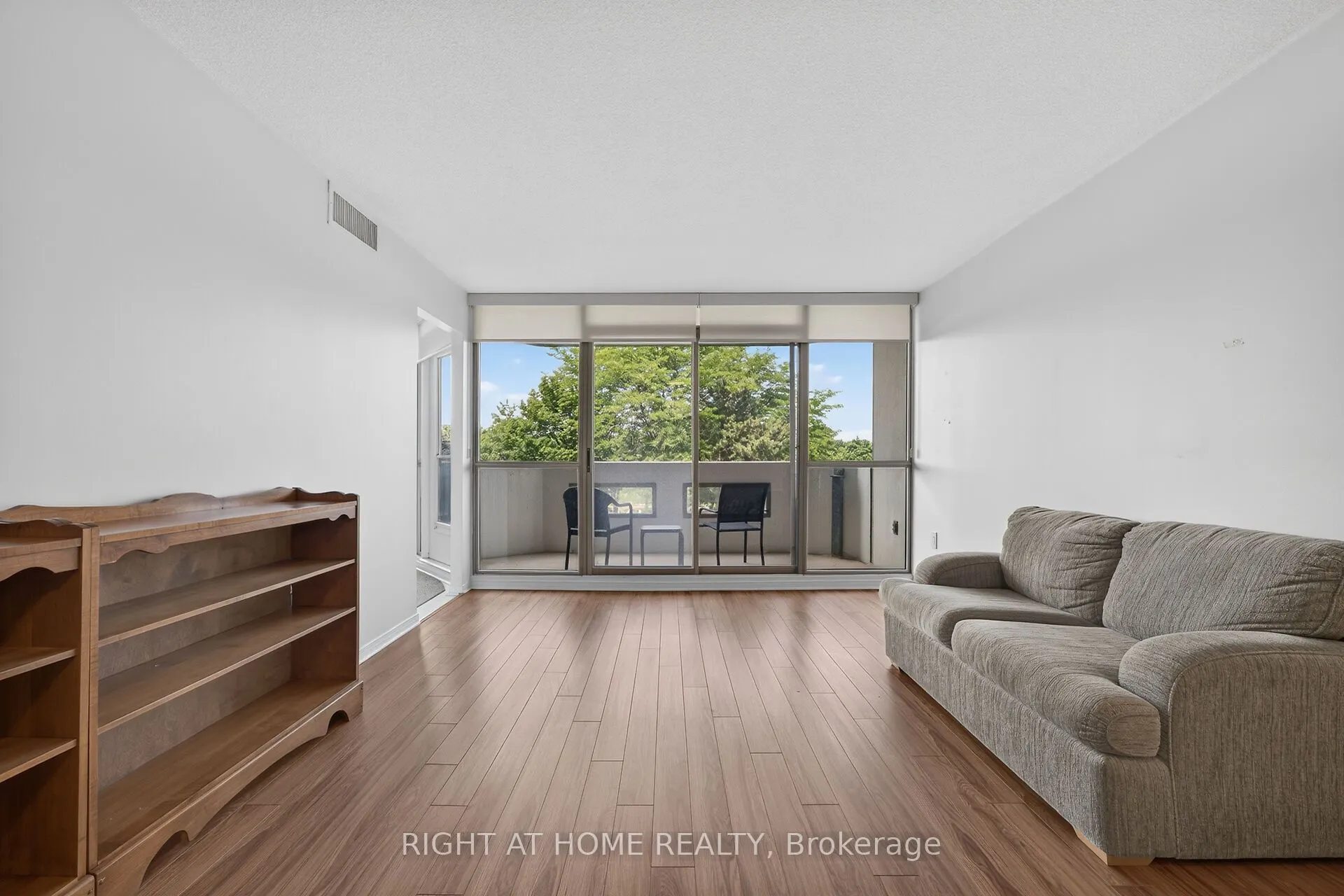 5080 Pinedale Avenue #306